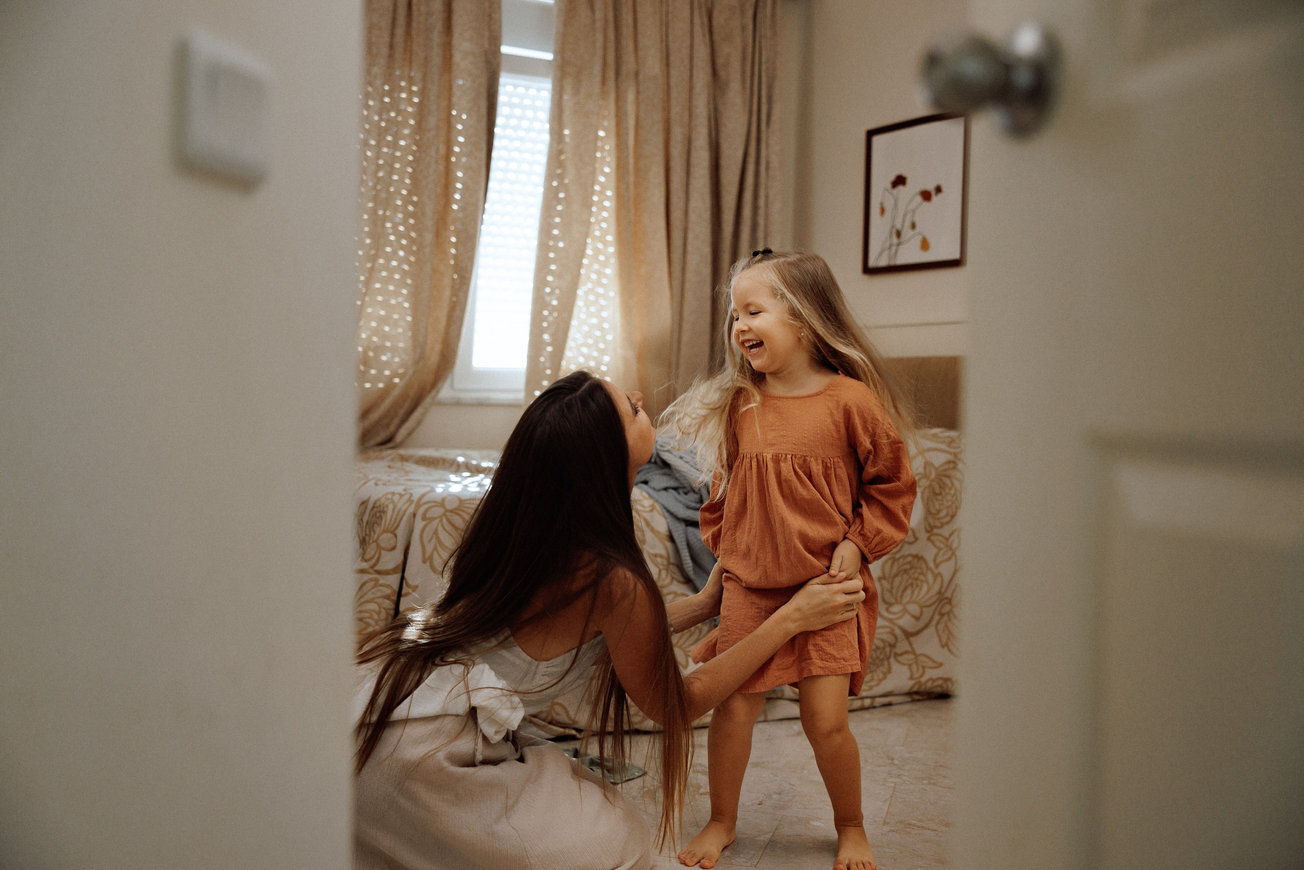 Home family shoot. Ivan Skufinsky — wedding and family photographer in Vancouver