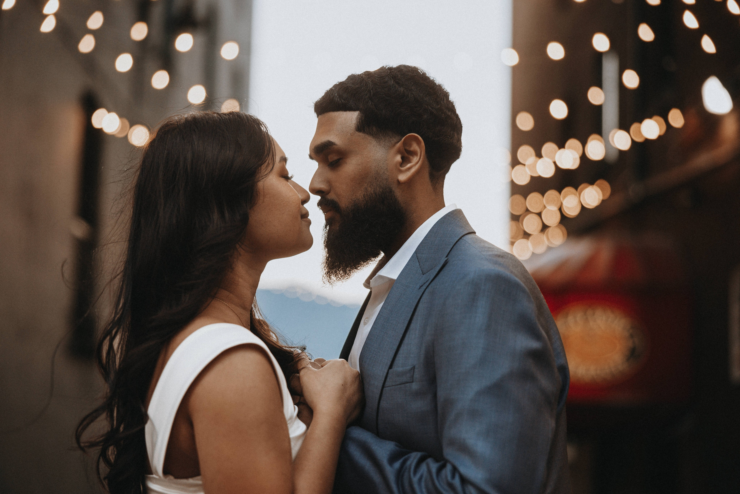 Engagement photographer vancouver. Ivan Skufinsky — wedding and family photographer in Vancouver