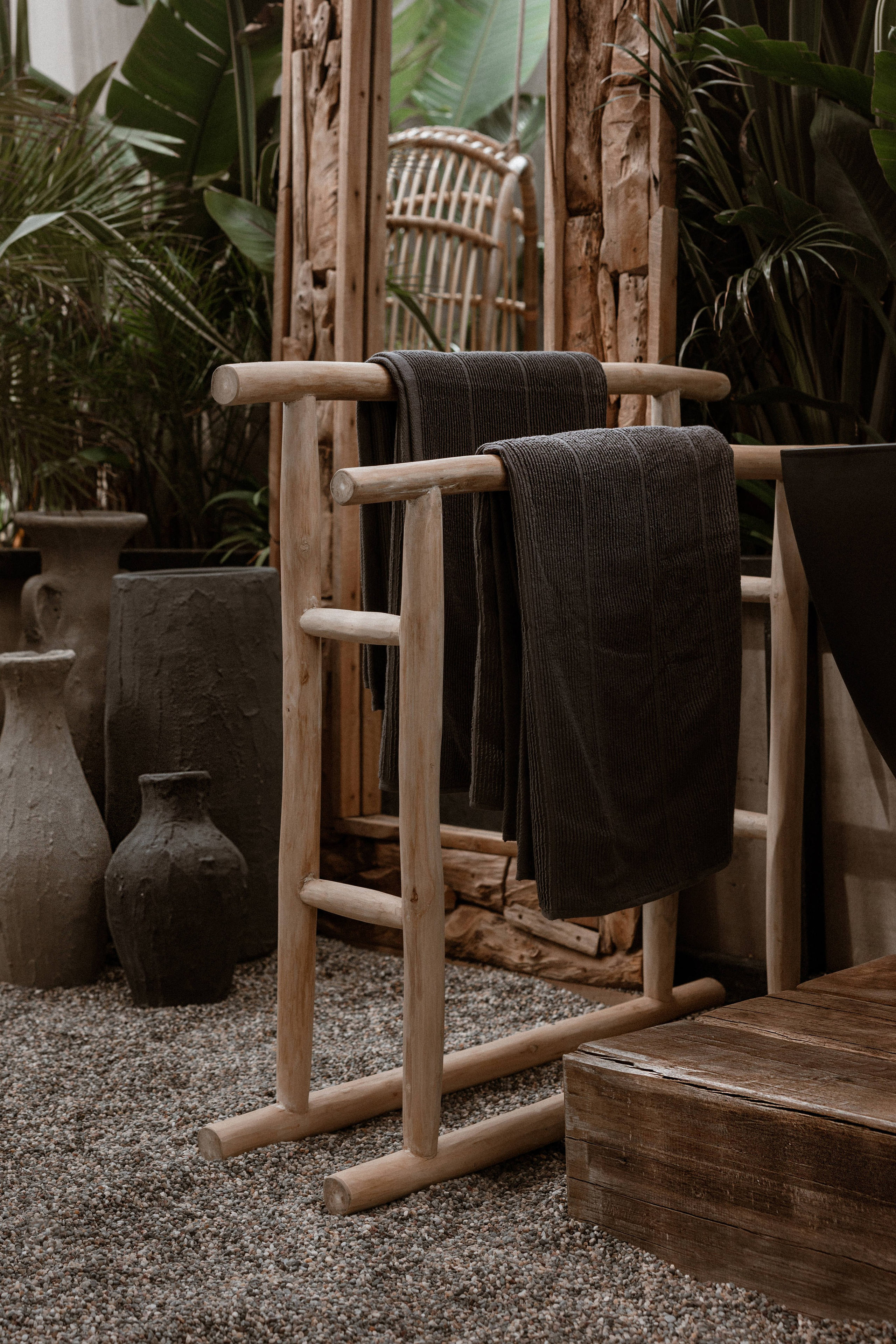 Interior photography and video shooting of a hotel in Bali style. Ivan Skufinsky — wedding and family photographer in Vancouver