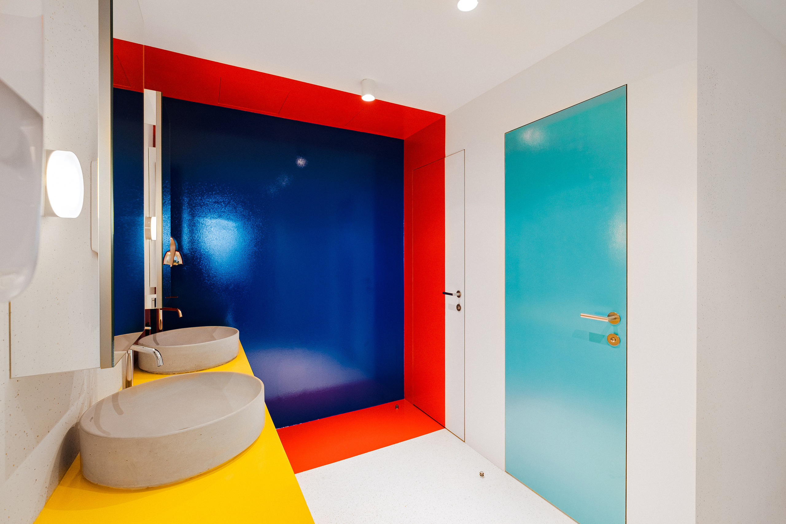 UNIT SYTI B10. Ivan Skufinsky — wedding and family photographer in Vancouver