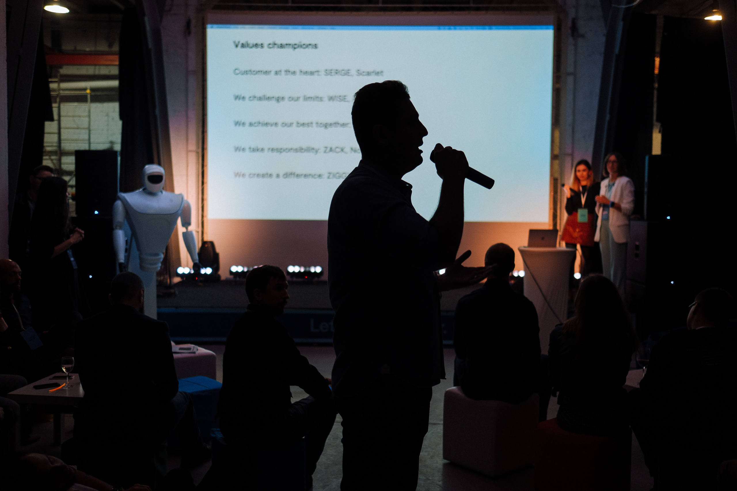 ZEO Alliance 24.10.19 party. Ivan Skufinsky — wedding and family photographer in Vancouver