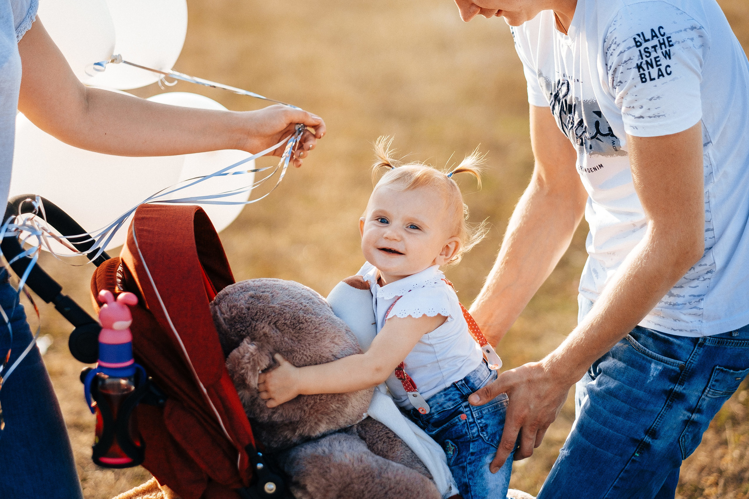 FamilyStory 1year (Lilia Sergey Maria). Ivan Skufinsky — wedding and family photographer in Vancouver