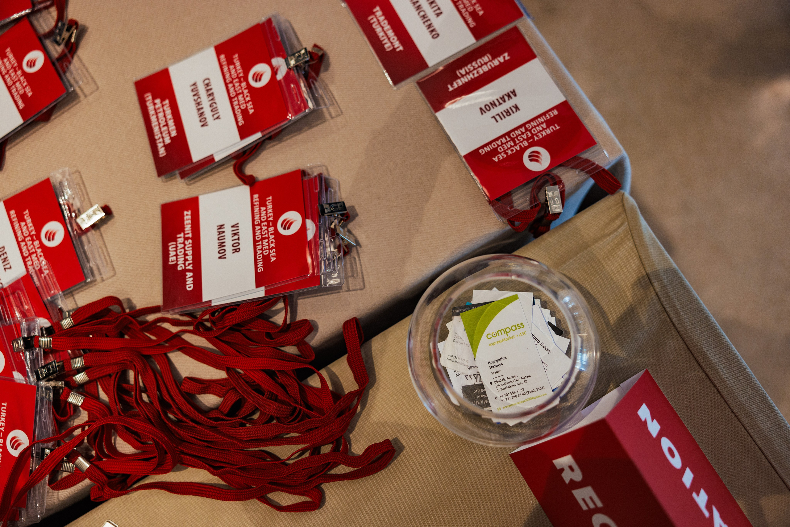 EXECUTIVE RETREAT Izmir Confidence Information Services. Ivan Skufinsky — wedding and family photographer in Vancouver