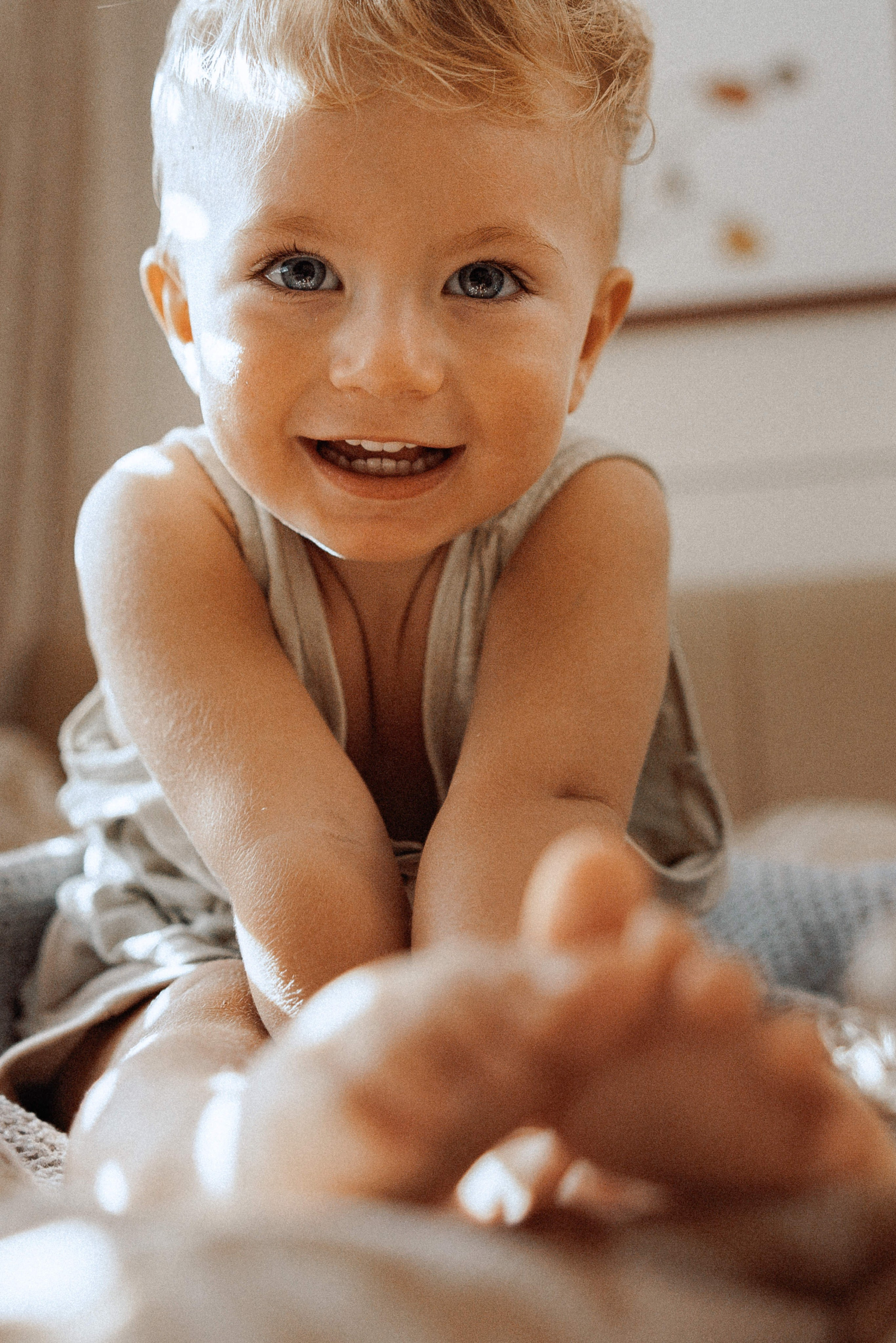 Home family shoot. Ivan Skufinsky — wedding and family photographer in Vancouver