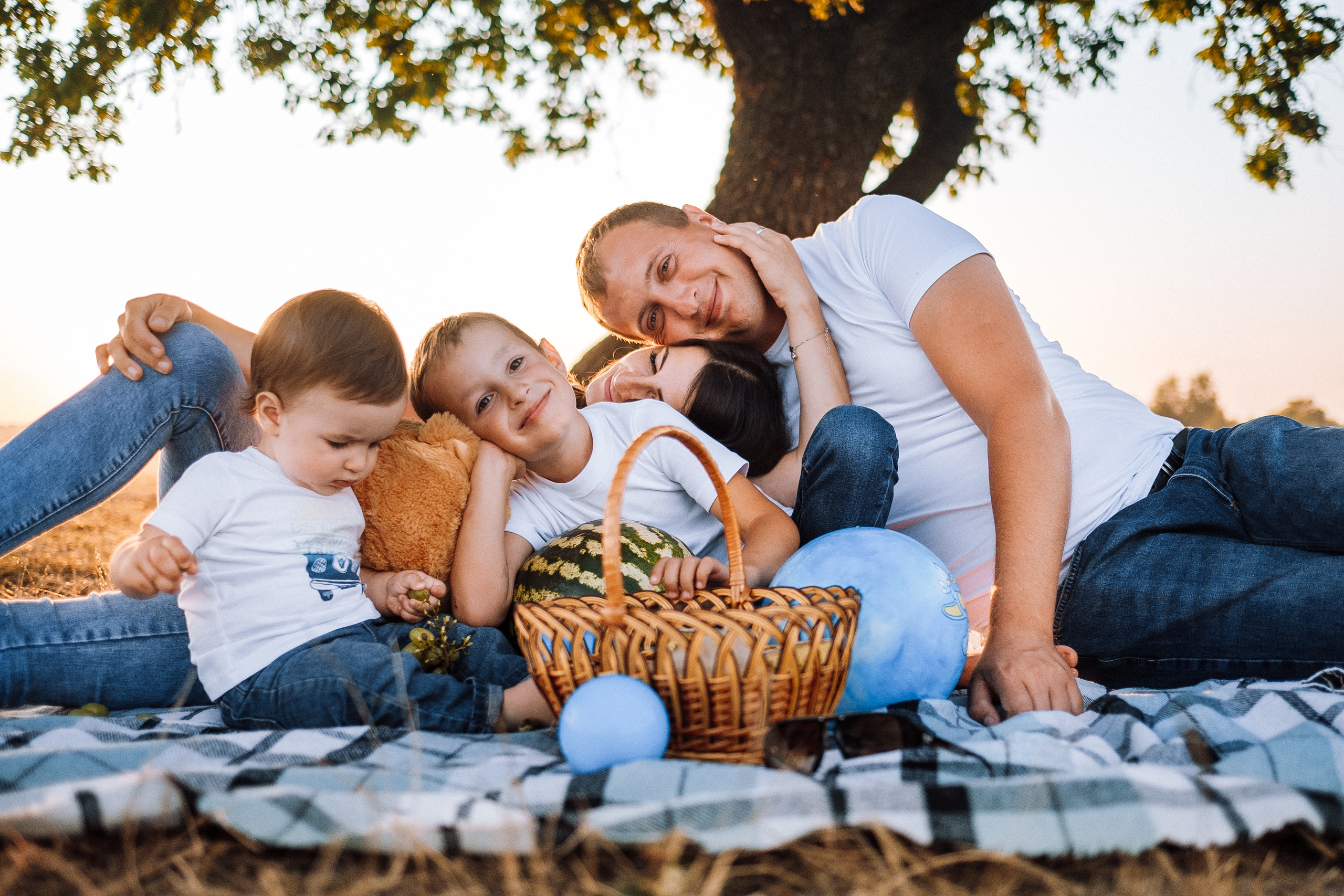 FamilyStory Ira+Kolya+Artem+Yaroslav. Ivan Skufinsky — wedding and family photographer in Vancouver