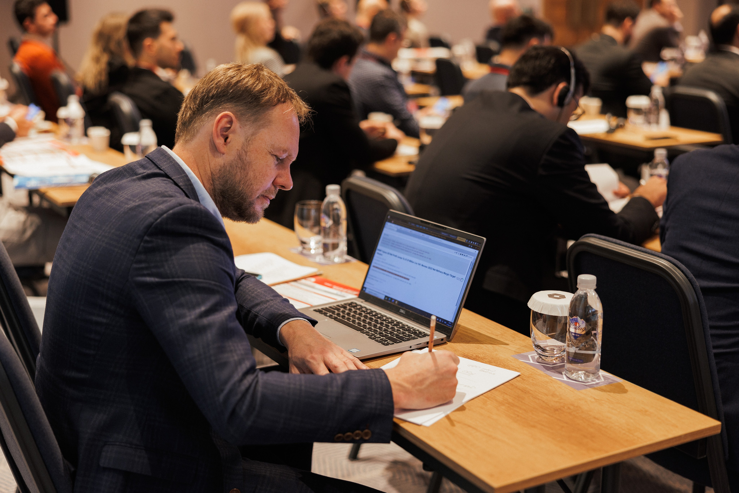 EXECUTIVE RETREAT Izmir Confidence Information Services. Ivan Skufinsky — wedding and family photographer in Vancouver