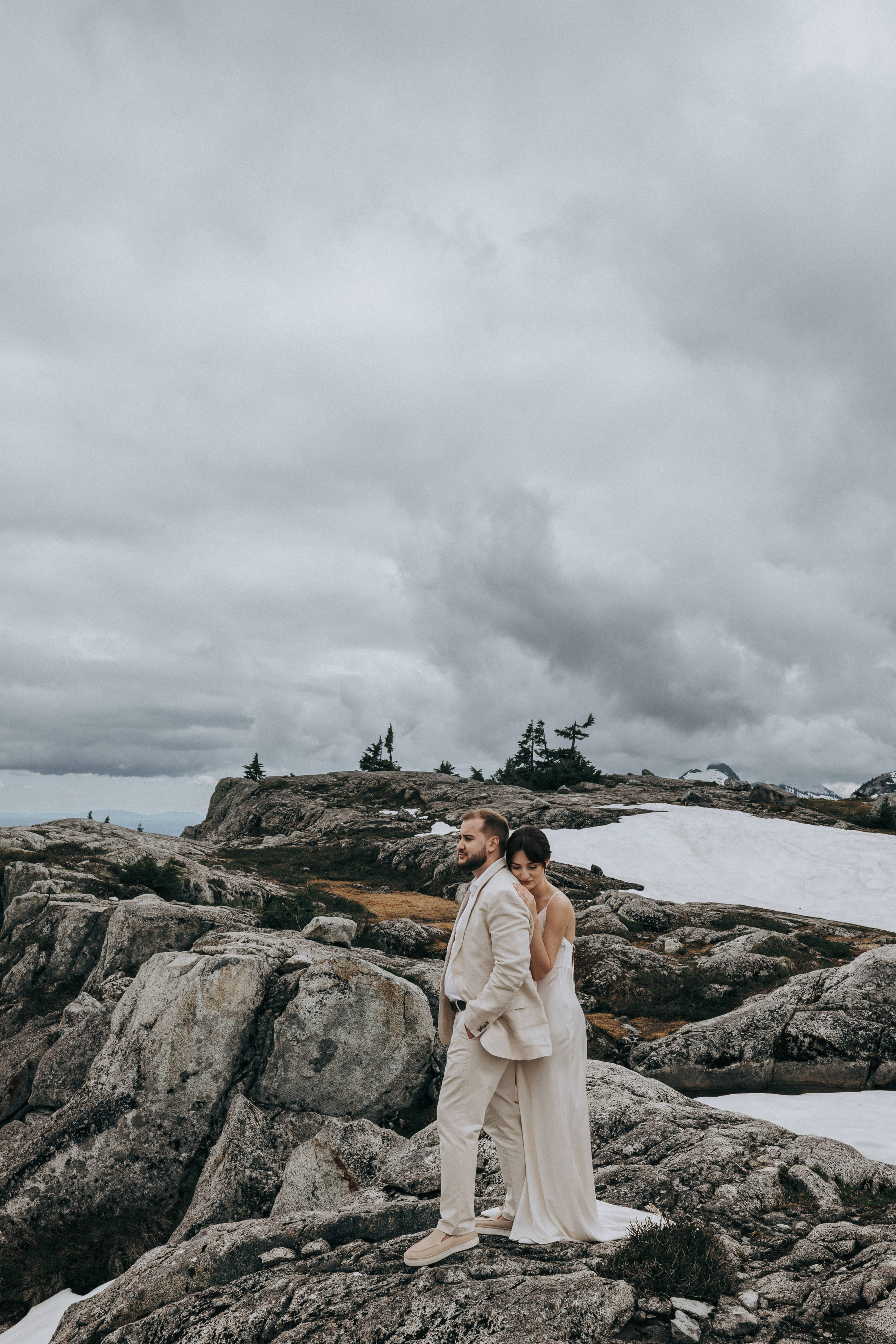 Sky-High Love: Stunning Vancouver Mountain Wedding Shoot by Helicopter. Ivan Skufinsky — wedding and family photographer in Vancouver