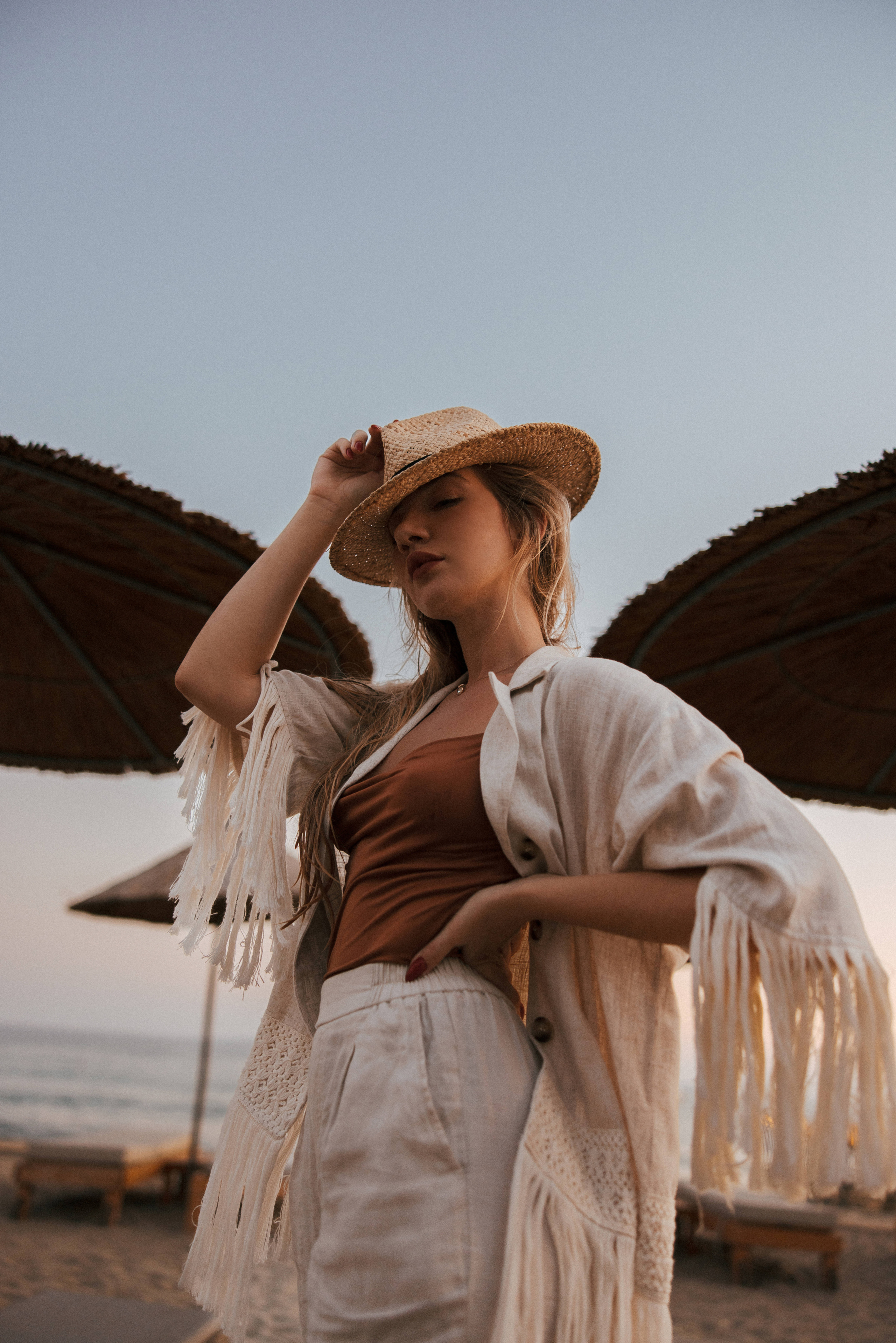 Masha Zhuuuk. Sunset Sea. Ivan Skufinsky — wedding and family photographer in Vancouver