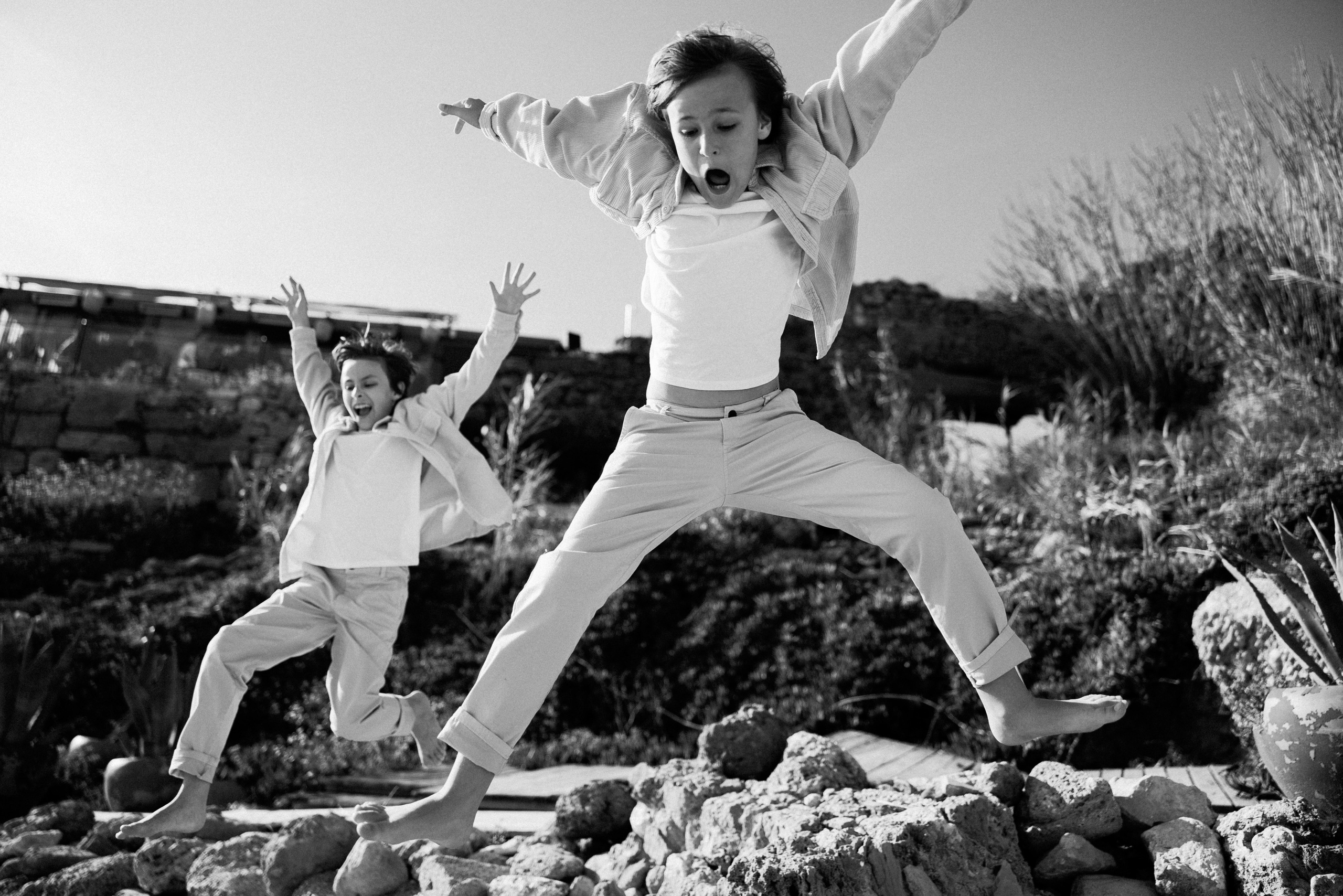 Family photo session on the beach in Vancouver BC Сanada. Twins. Ivan Skufinsky — wedding and family photographer in Vancouver