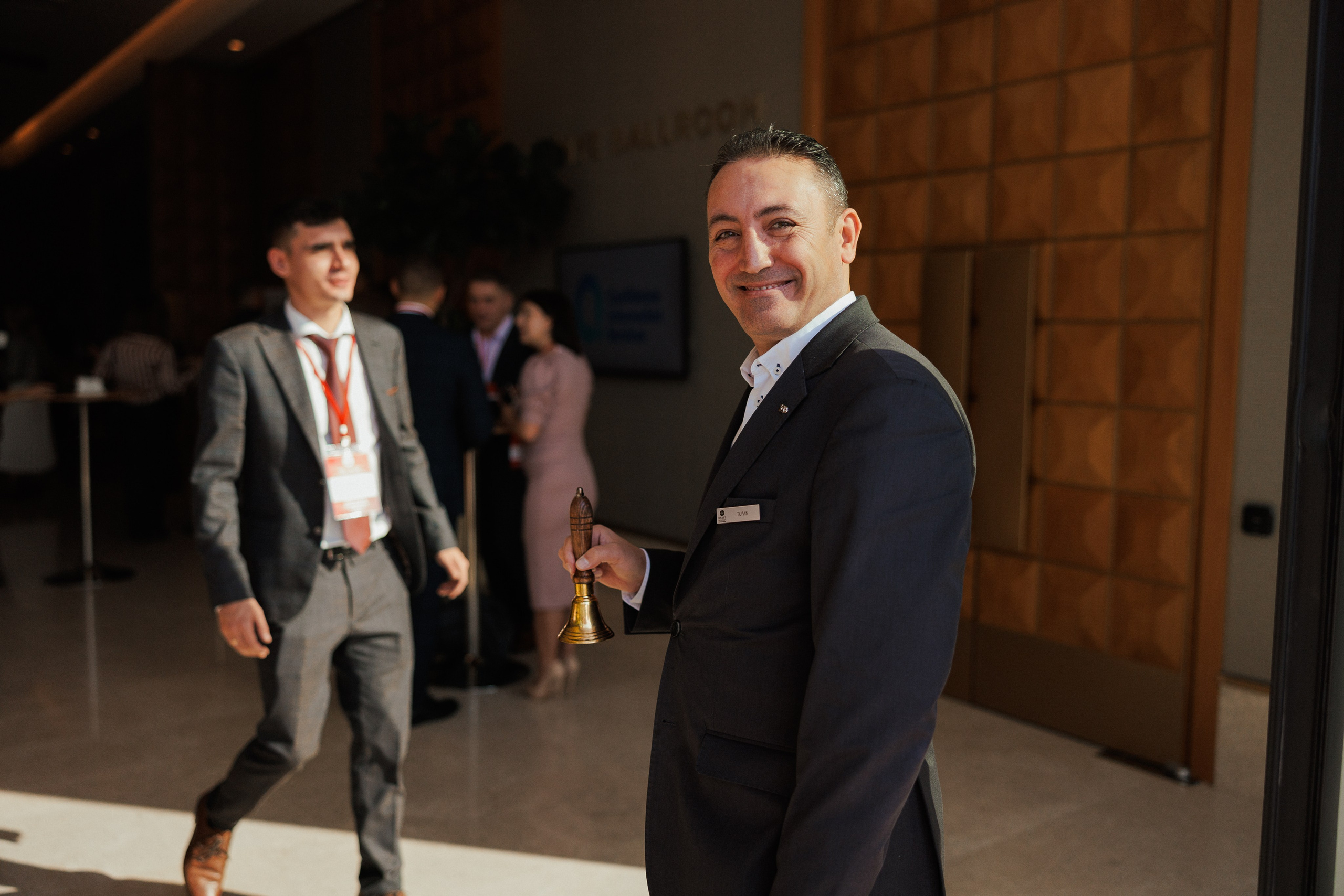 EXECUTIVE RETREAT Izmir Confidence Information Services. Ivan Skufinsky — wedding and family photographer in Vancouver