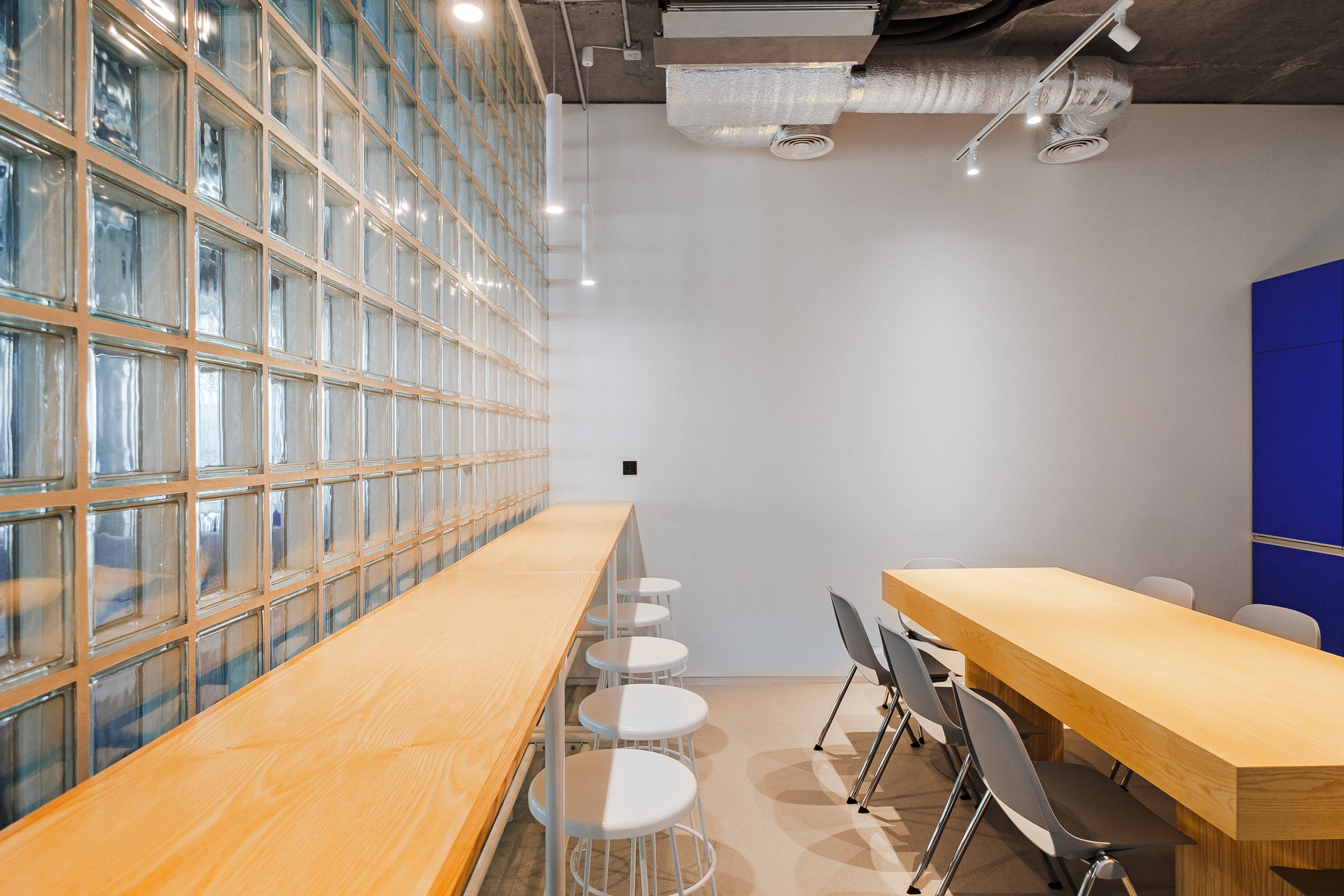 UNIT SYTI B10. Ivan Skufinsky — wedding and family photographer in Vancouver