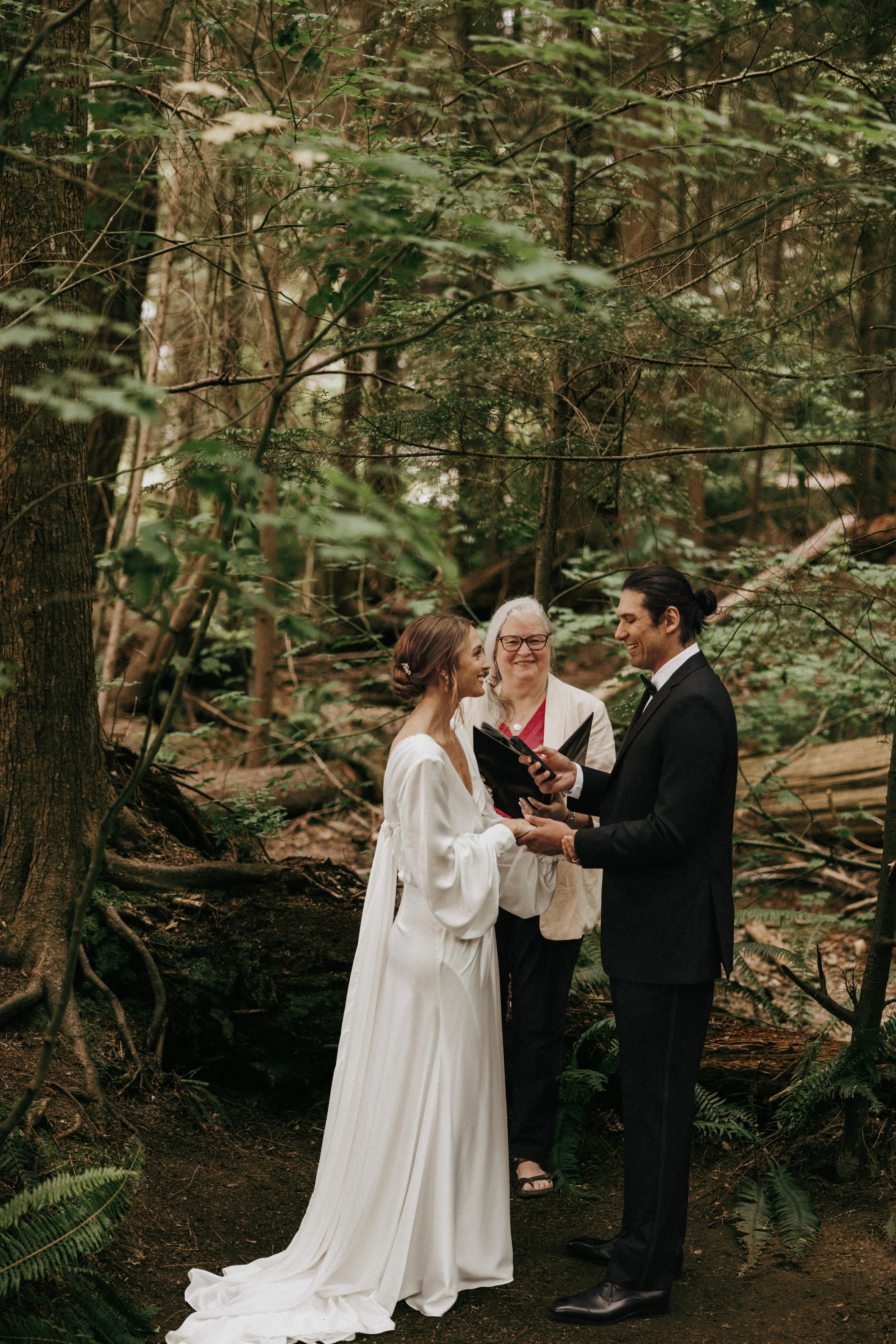 Michael & Caitlyn. Ivan Skufinsky — wedding and family photographer in Vancouver