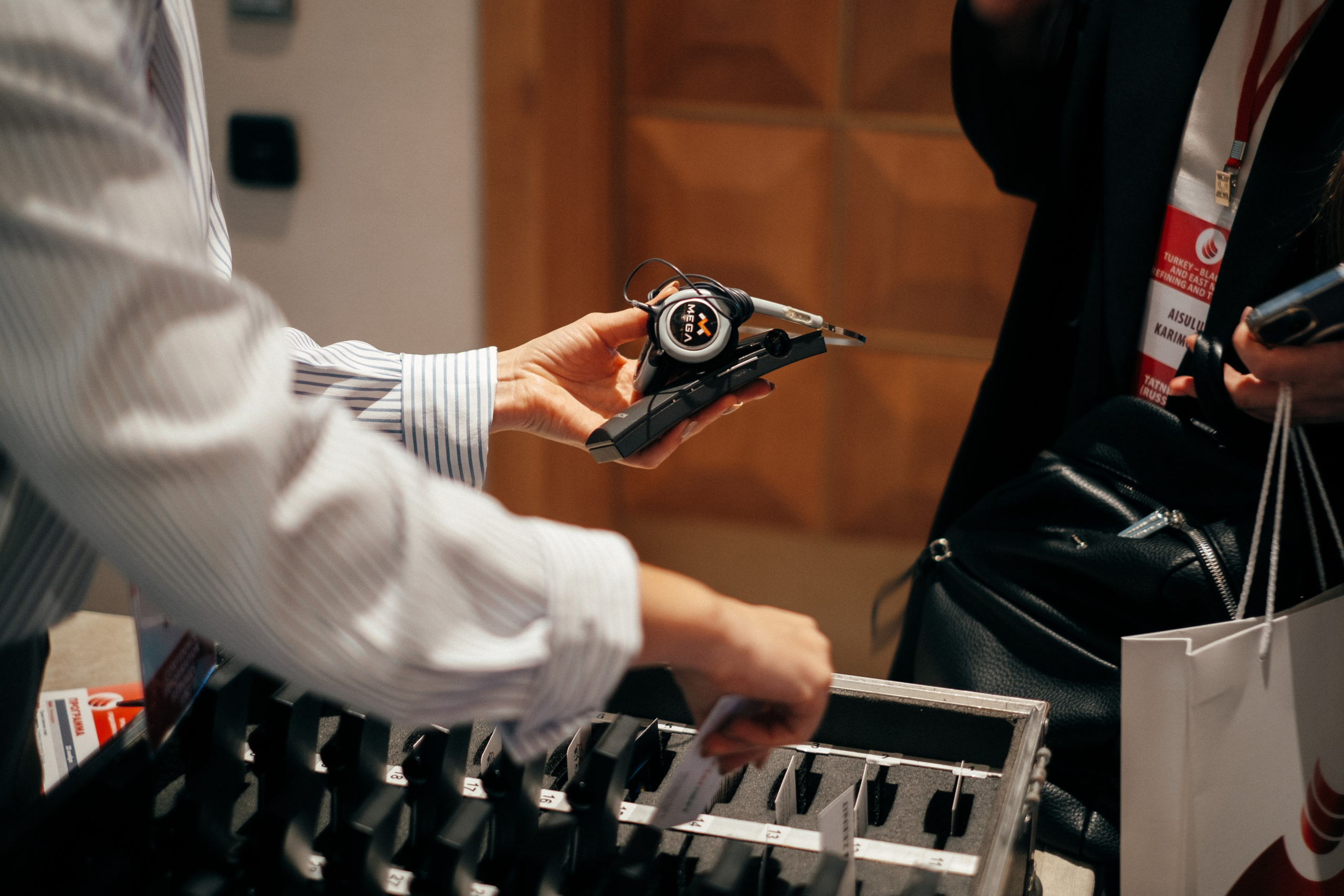 EXECUTIVE RETREAT Izmir Confidence Information Services. Ivan Skufinsky — wedding and family photographer in Vancouver