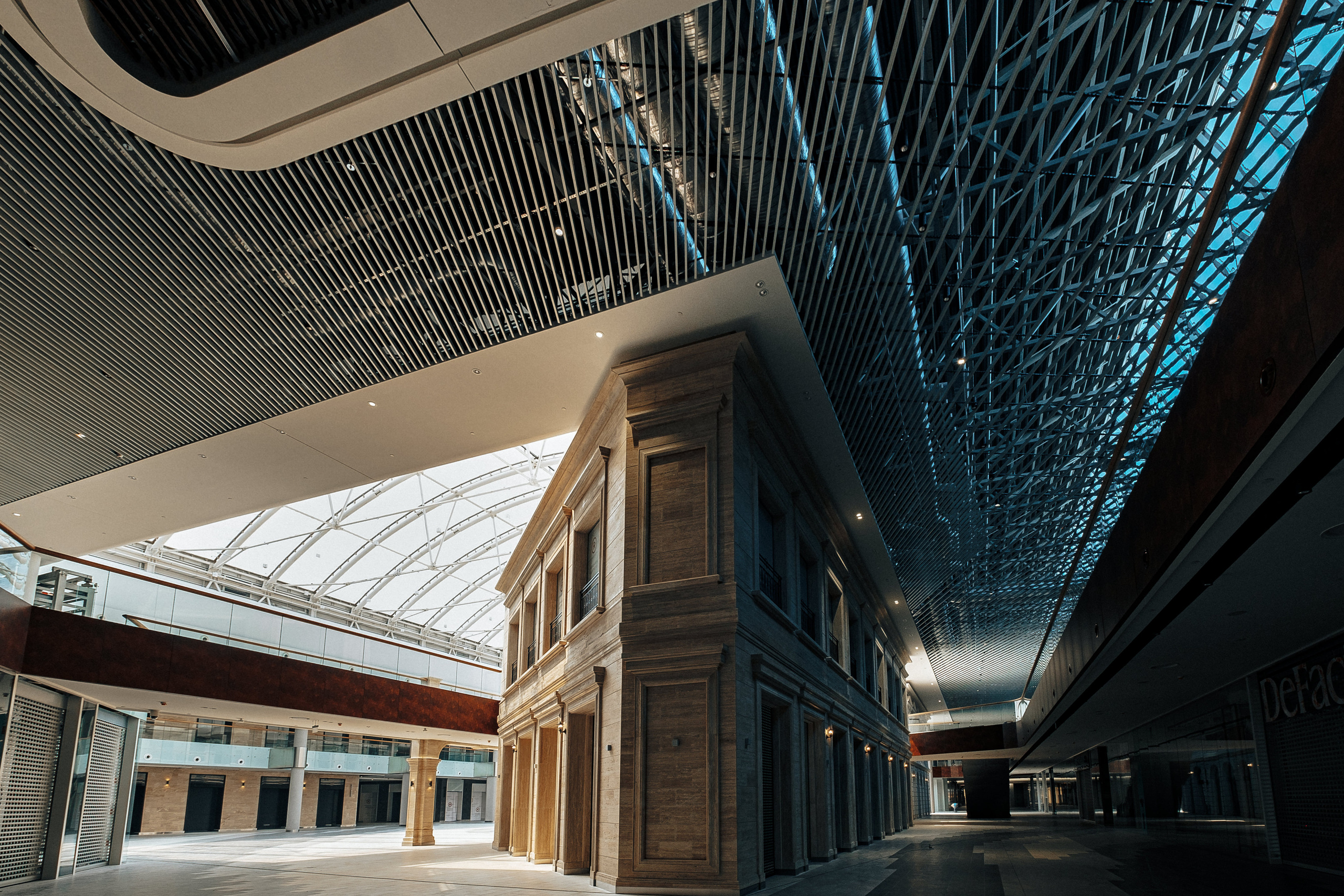 INTERIOR RETROVILLE. Ivan Skufinsky — wedding and family photographer in Vancouver