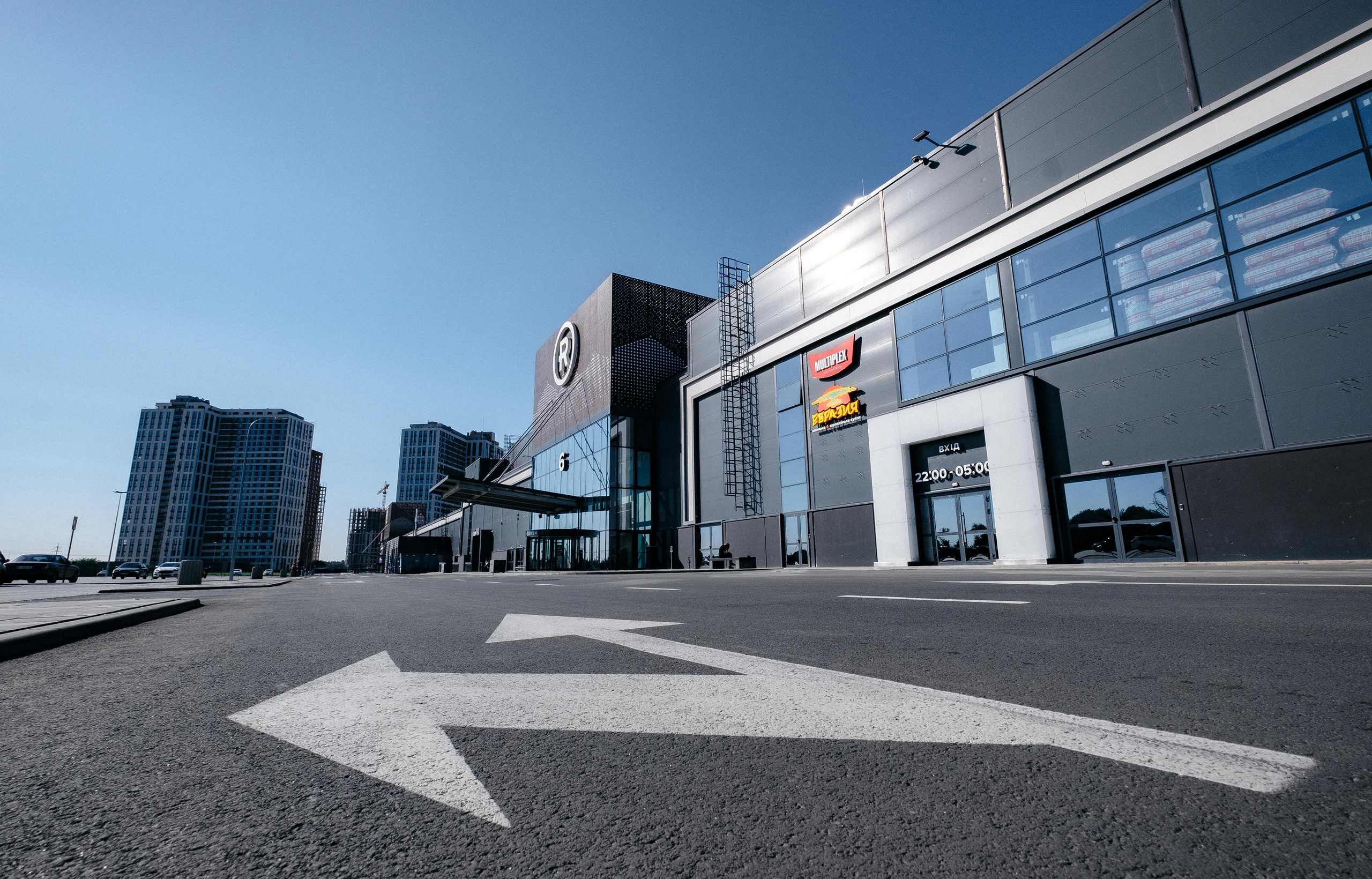 EXTERIER RETROVILLE. Ivan Skufinsky — wedding and family photographer in Vancouver