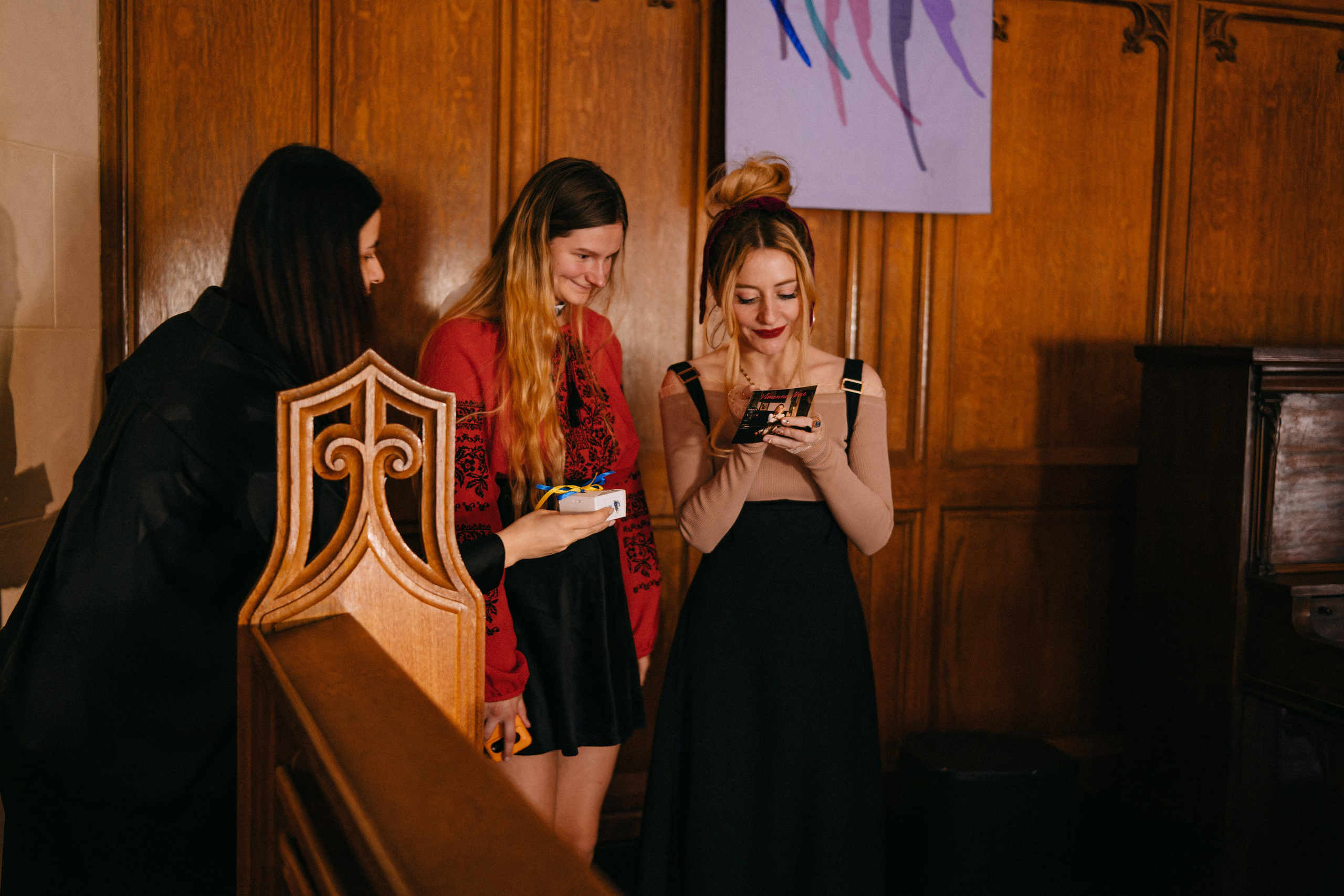 Live concert photography from Vivienne Mort in Vancouver 2025. Ivan Skufinsky — wedding and family photographer in Vancouver