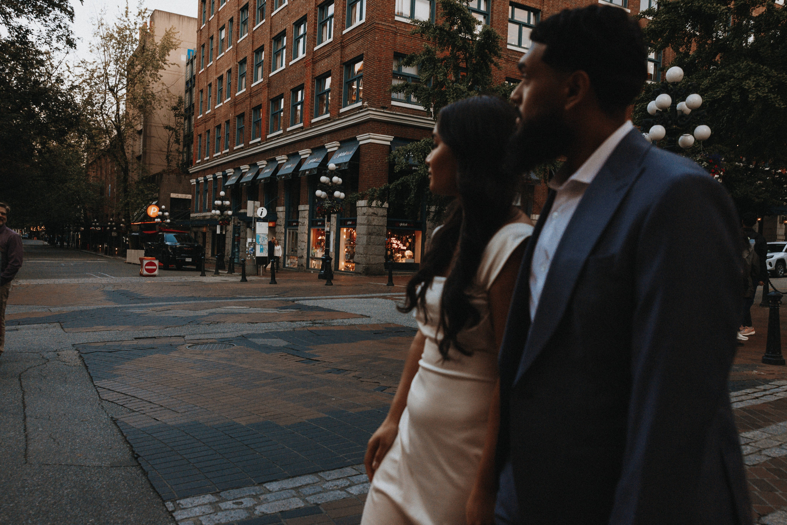 Engagement photographer vancouver. Ivan Skufinsky — wedding and family photographer in Vancouver