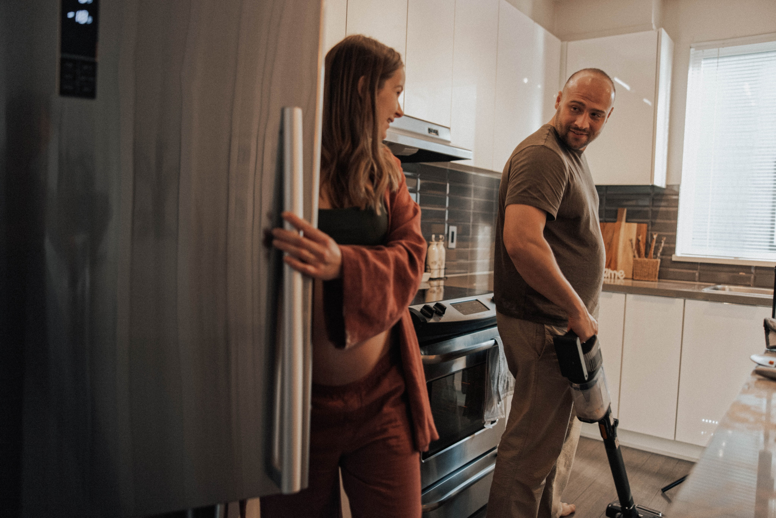 Pregnancy Home Story Vancouver. Ivan Skufinsky — wedding and family photographer in Vancouver