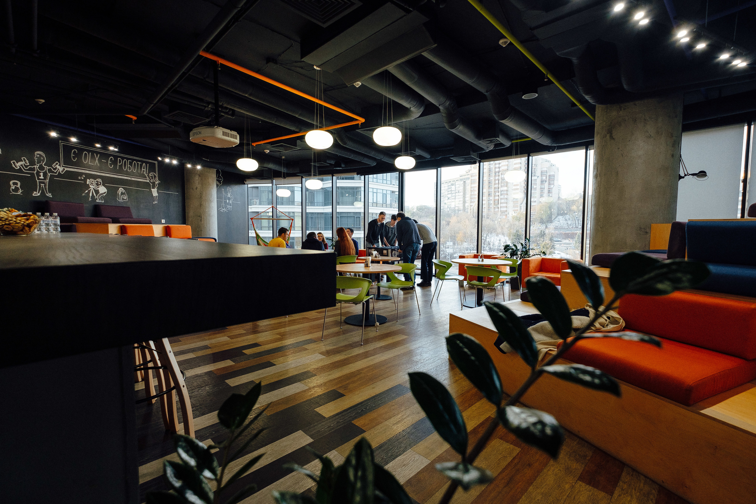 Фотоэкскурсия в компанию OLX. Ivan Skufinsky — wedding and family photographer in Vancouver