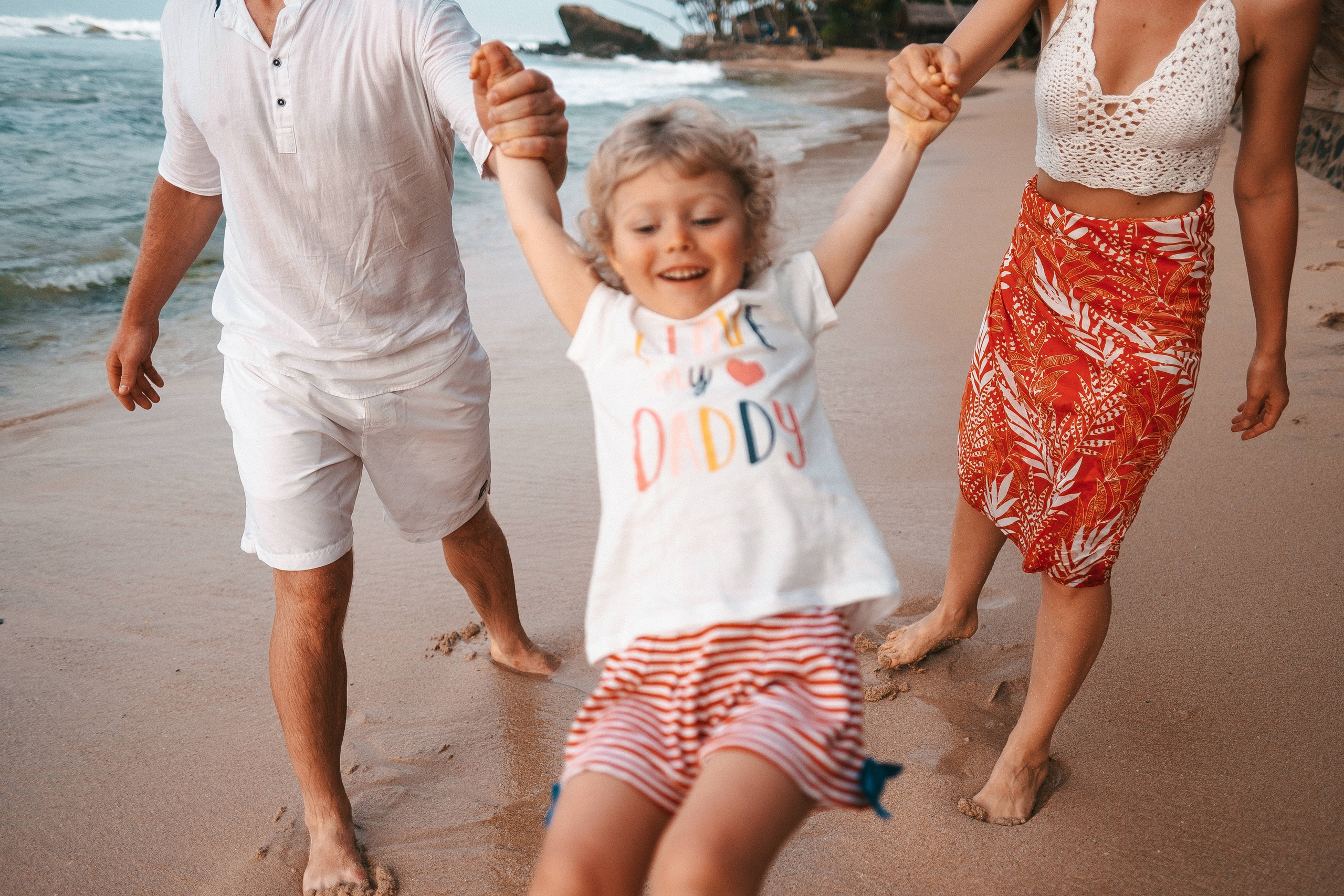 Gena+Katya+Liza Dalavella beach. Ivan Skufinsky — wedding and family photographer in Vancouver