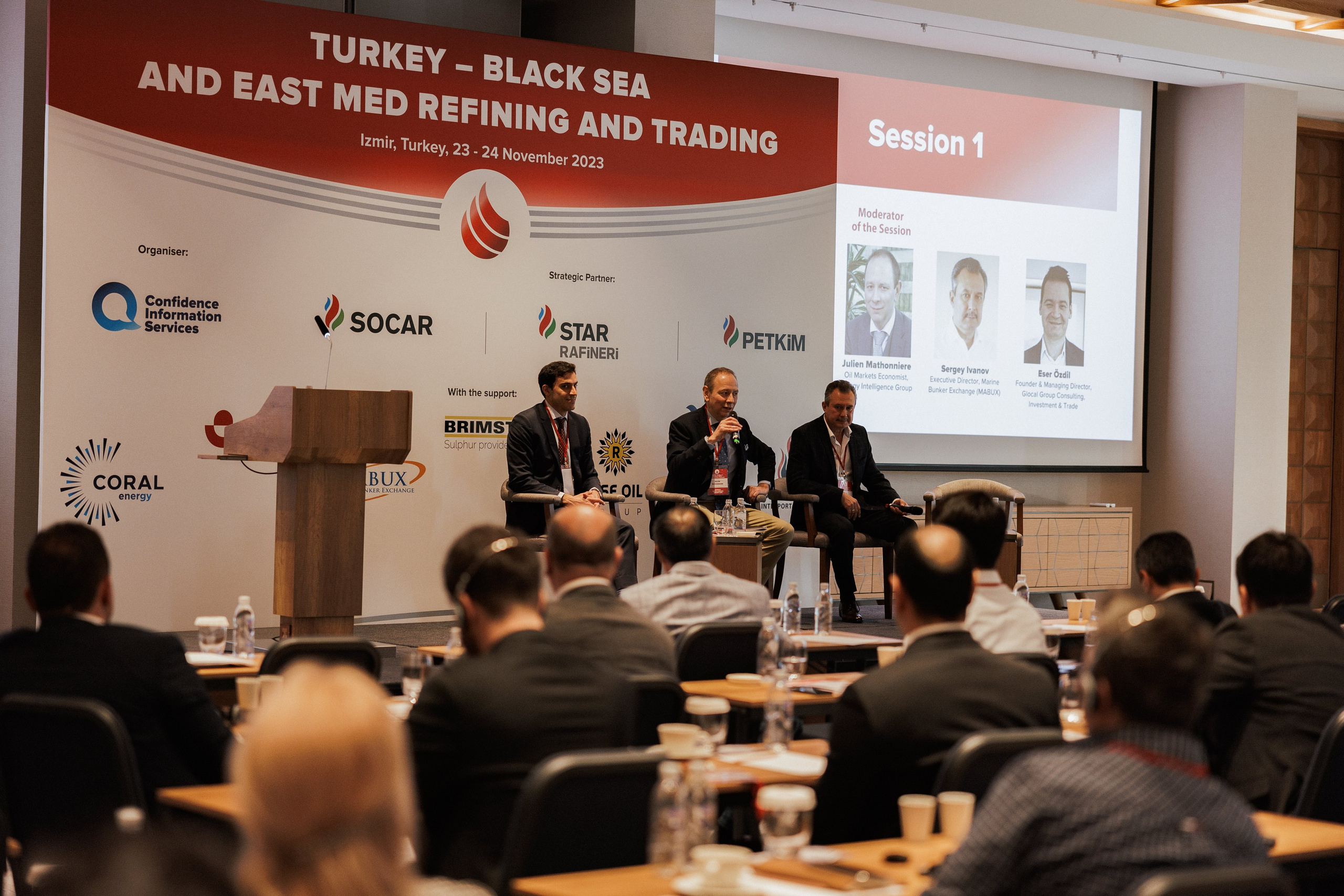 EXECUTIVE RETREAT Izmir Confidence Information Services. Ivan Skufinsky — wedding and family photographer in Vancouver