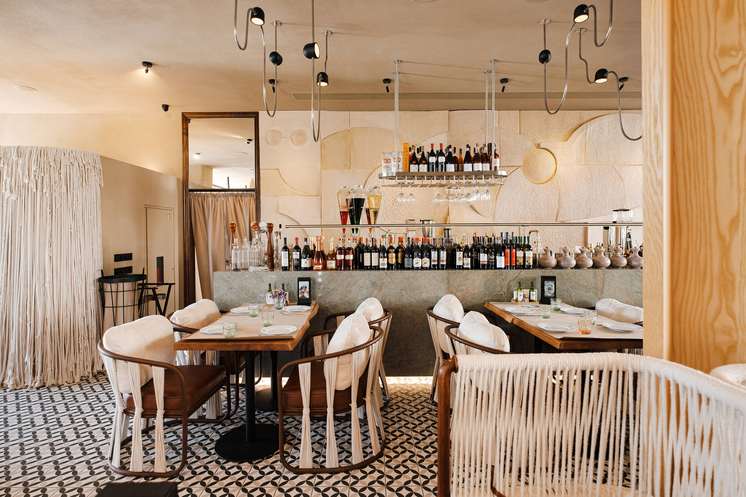 Interior photography and video shooting of a restaurant in Vancouver. Ivan Skufinsky — wedding and family photographer in Vancouver