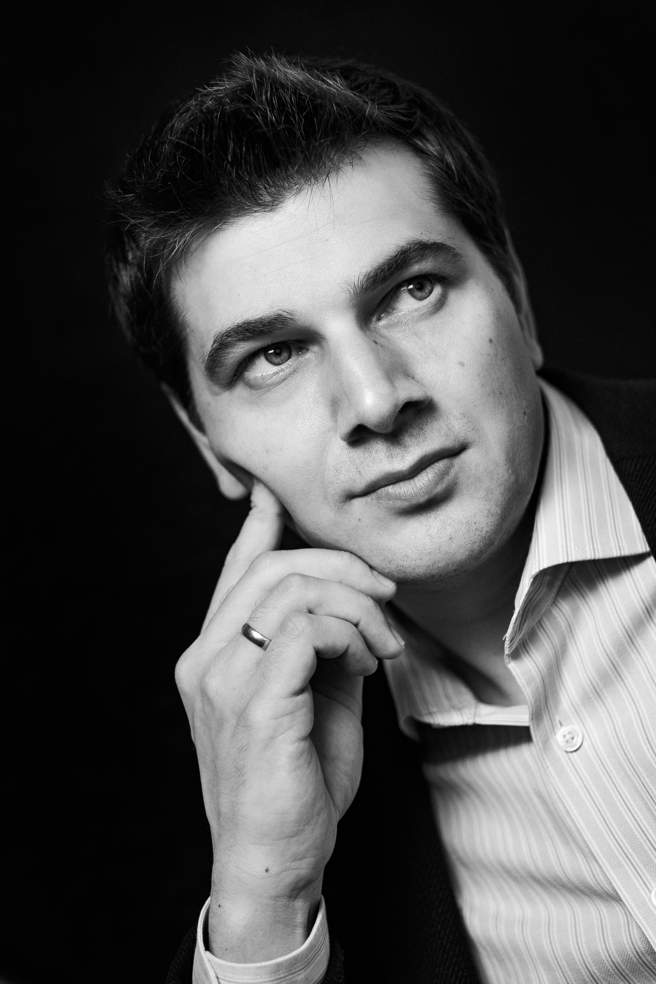 Бизнес-портрет. Ivan Skufinsky — wedding and family photographer in Vancouver