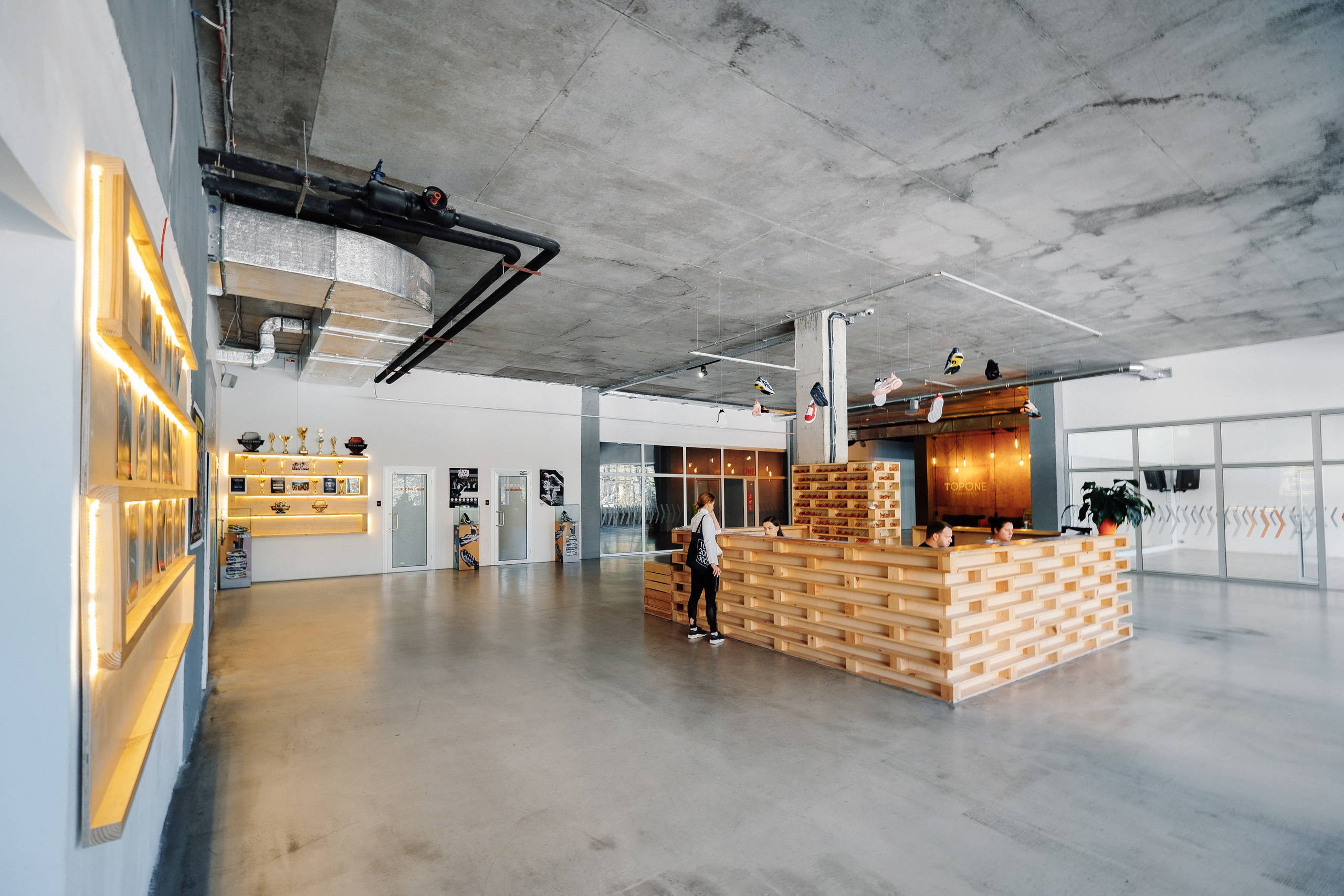 TOPone. Ivan Skufinsky — wedding and family photographer in Vancouver