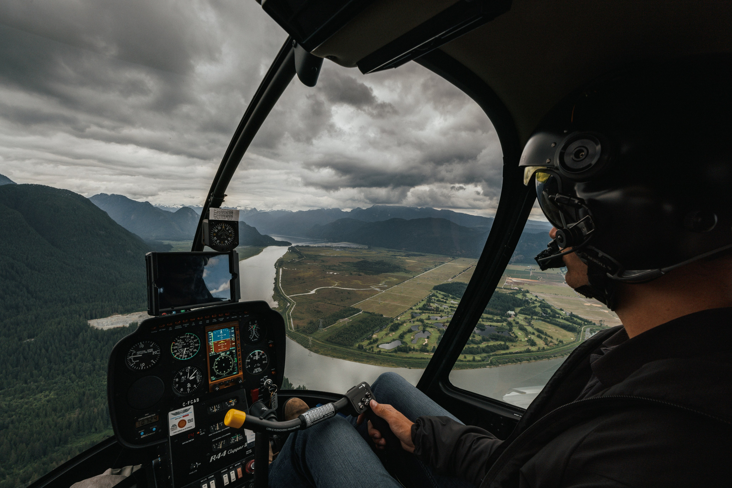 Sky-High Love: Stunning Vancouver Mountain Wedding Shoot by Helicopter. Ivan Skufinsky — wedding and family photographer in Vancouver
