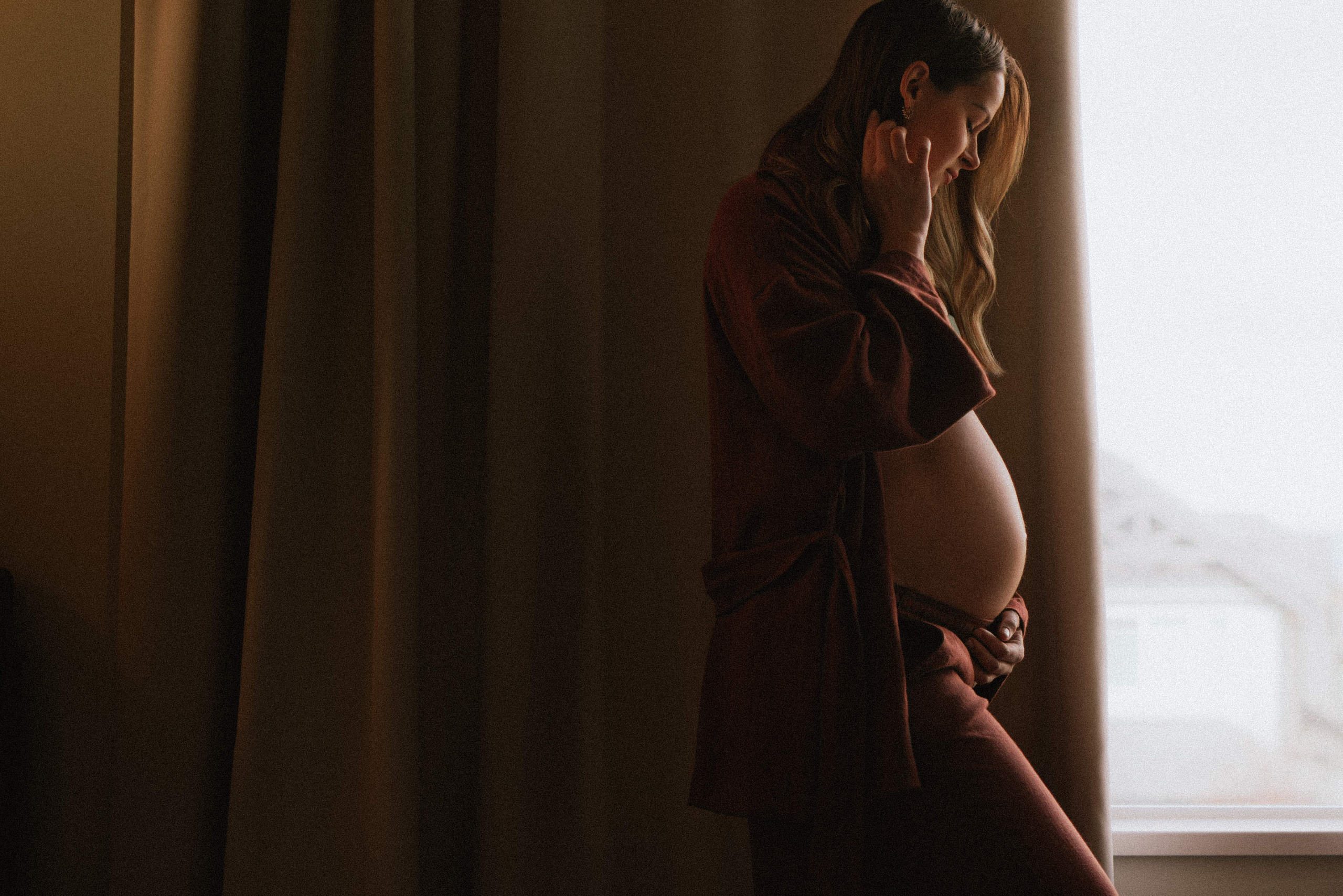 Pregnancy Home Story Vancouver. Ivan Skufinsky — wedding and family photographer in Vancouver