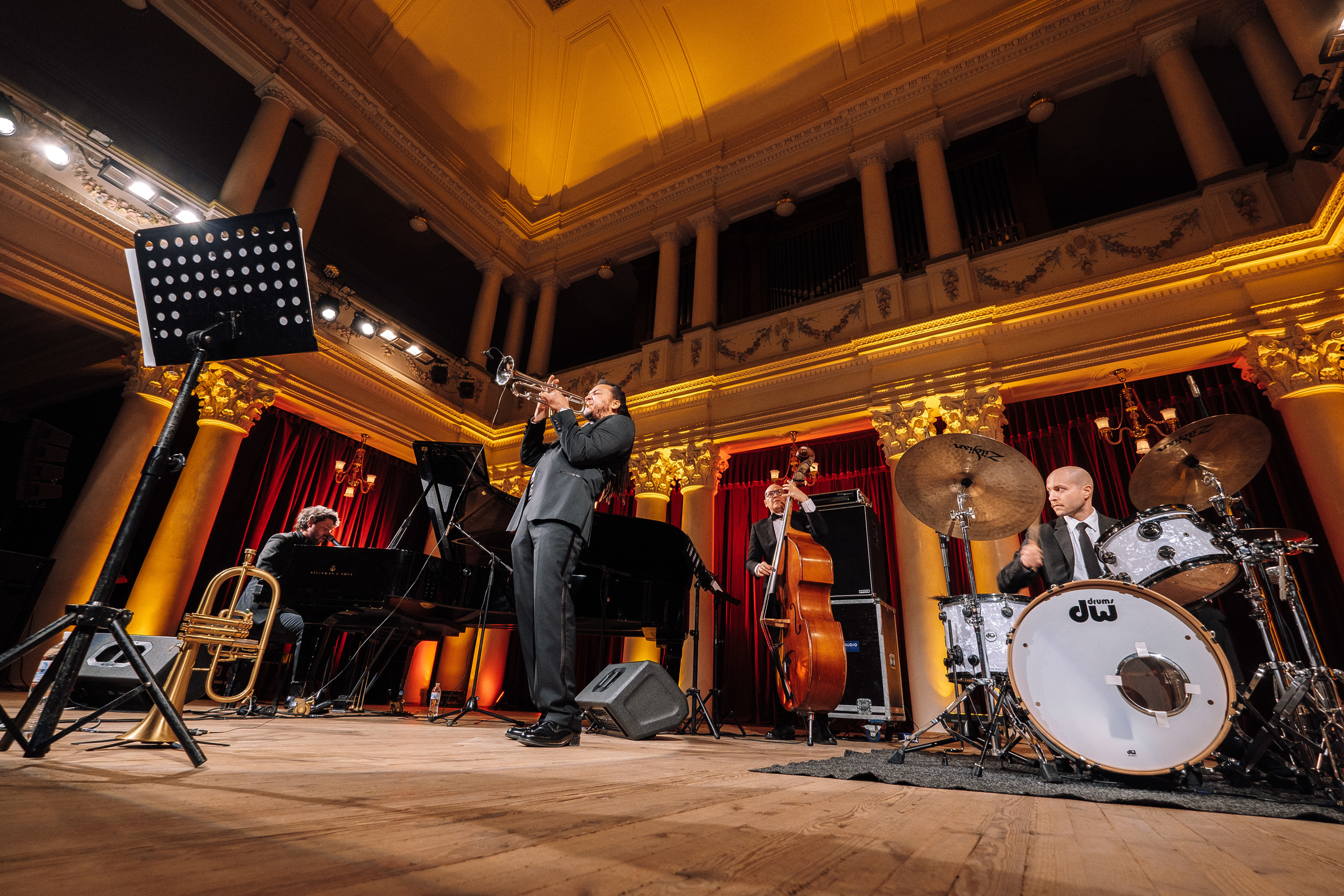 Deutsche Bank 10 years in Ukraine. Ivan Skufinsky — wedding and family photographer in Vancouver