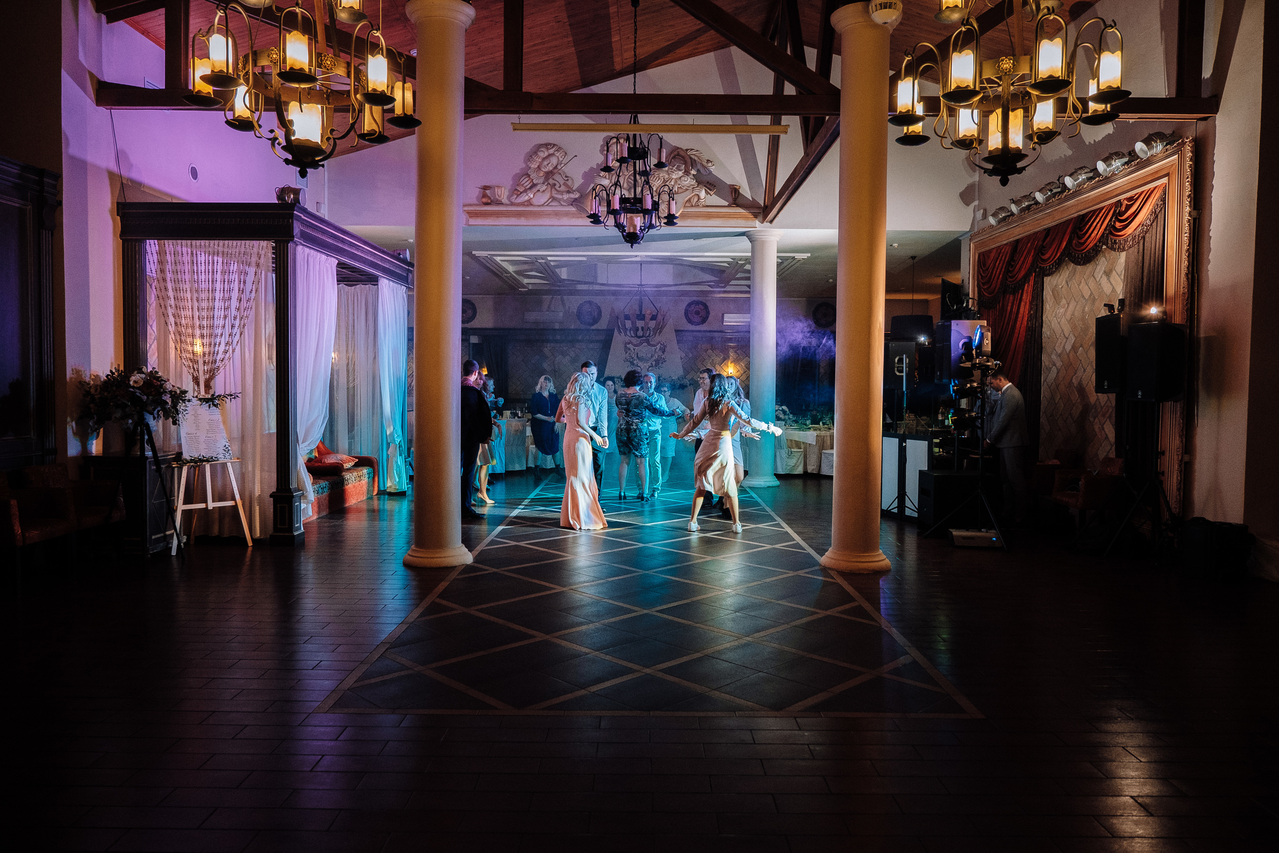 2019 19.10 WeddingStory Евгений+Юлия. Ivan Skufinsky — wedding and family photographer in Vancouver