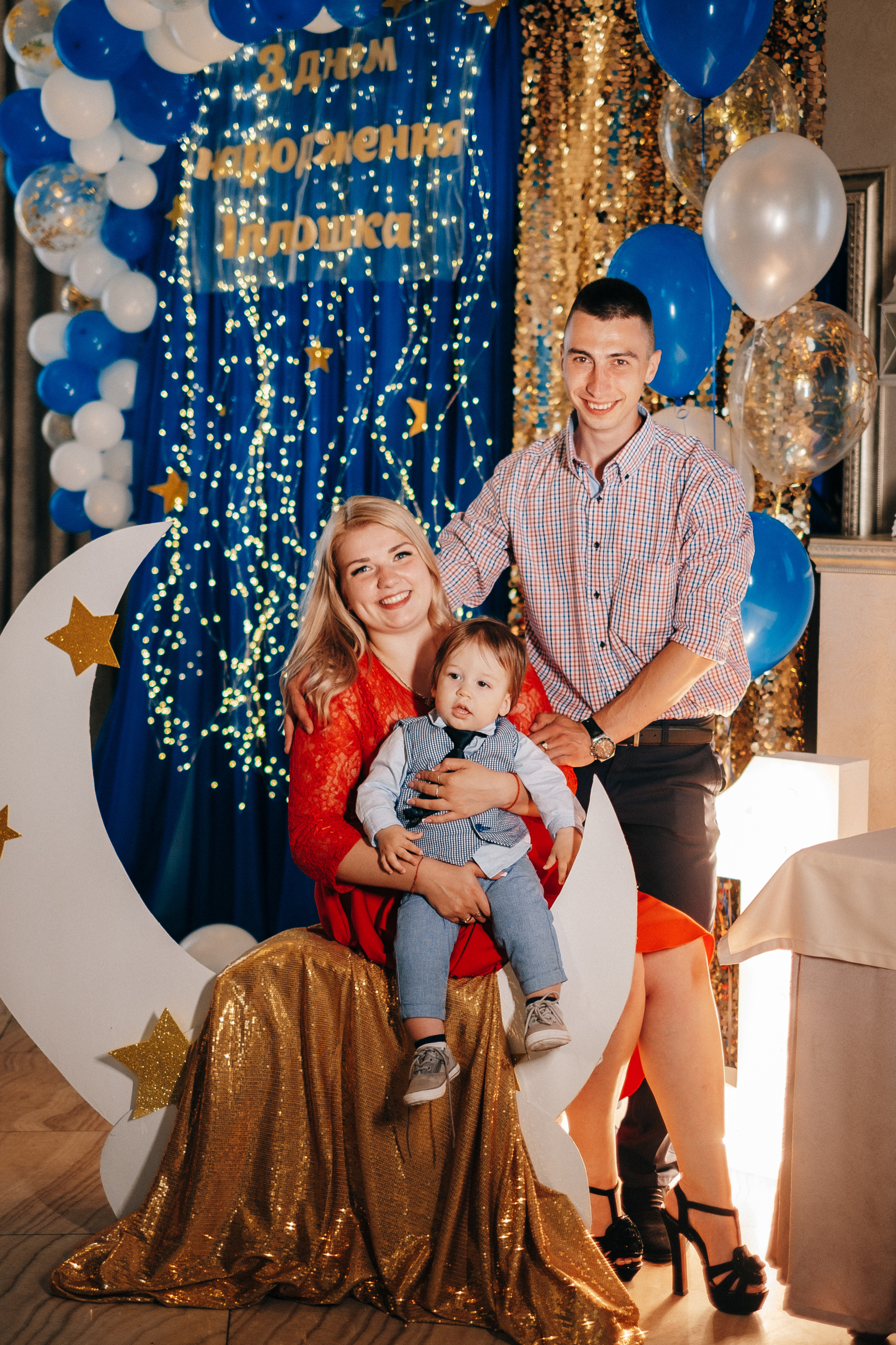 День Рождения Илюшка ресторан Лесной. Ivan Skufinsky — wedding and family photographer in Vancouver