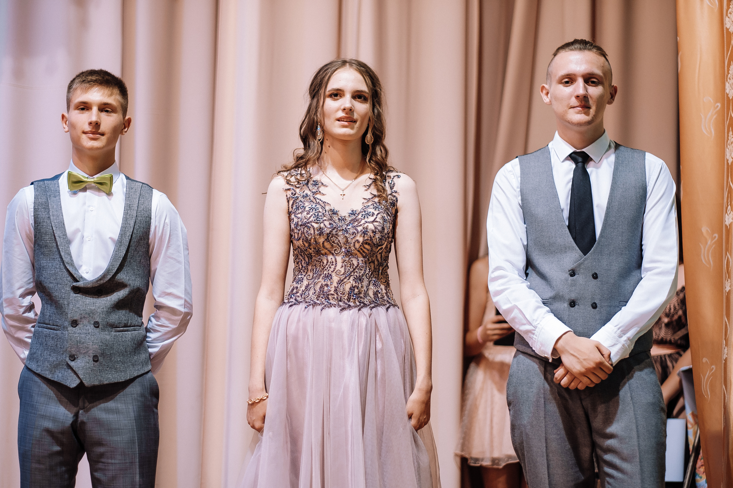 Выпускной школа номер 3. Хмельник. Ivan Skufinsky — wedding and family photographer in Vancouver