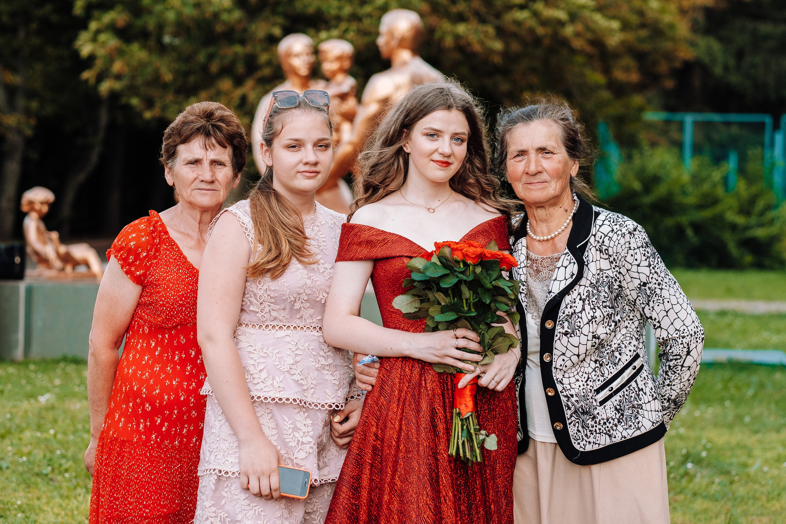 Выпускной школа номер 3. Хмельник. Ivan Skufinsky — wedding and family photographer in Vancouver