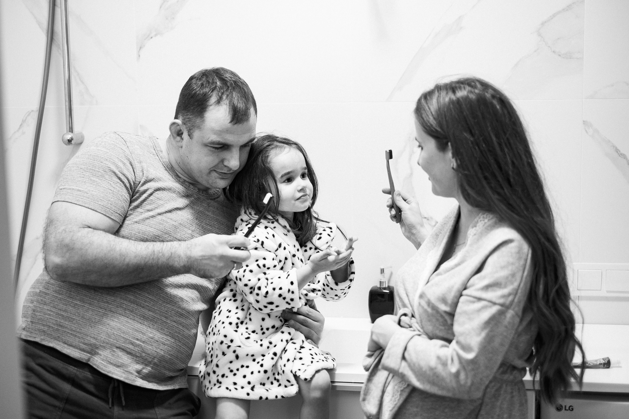 Марина+Андрей+Лиза+Животик. Ivan Skufinsky — wedding and family photographer in Vancouver