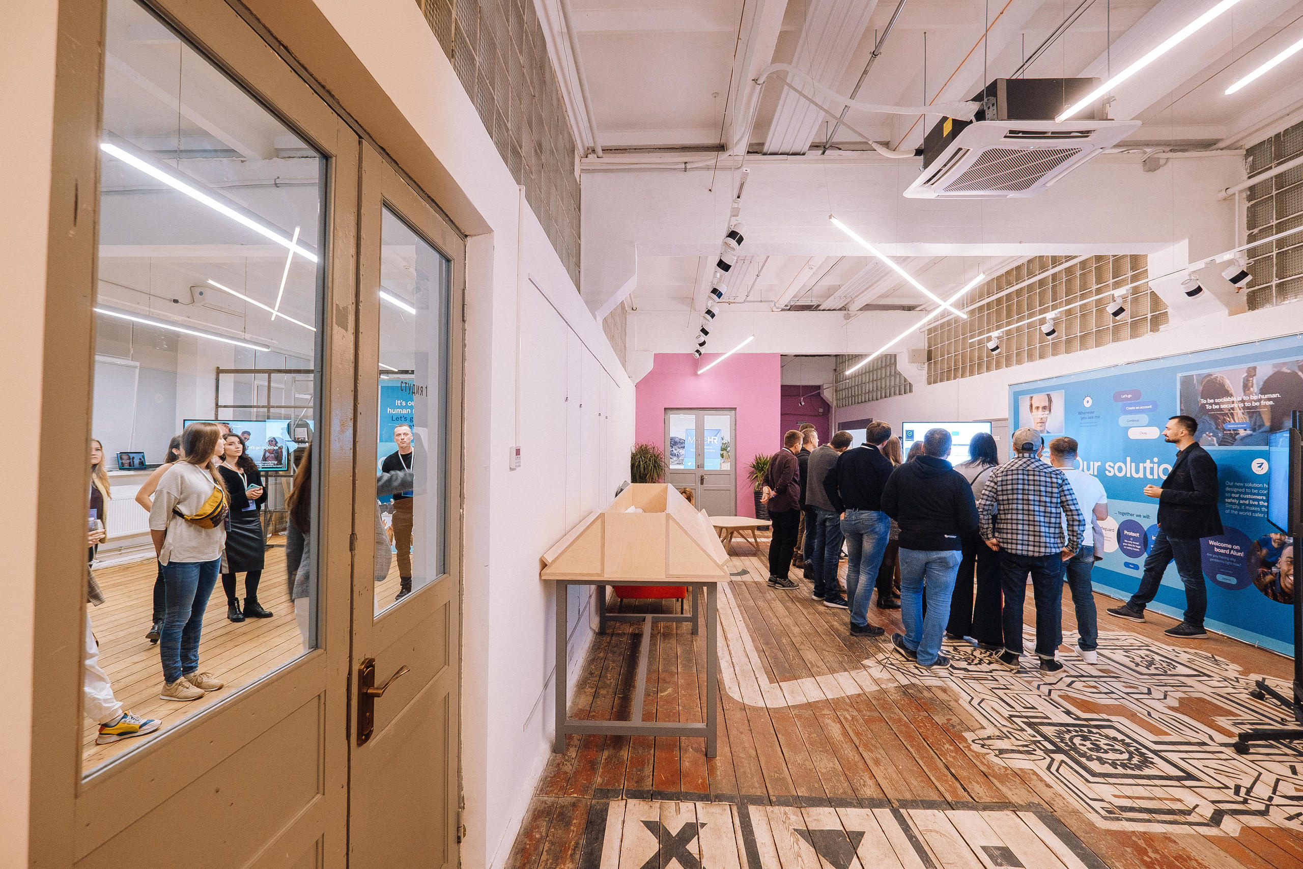 ZEO Alliance 24.10.19 party. Ivan Skufinsky — wedding and family photographer in Vancouver