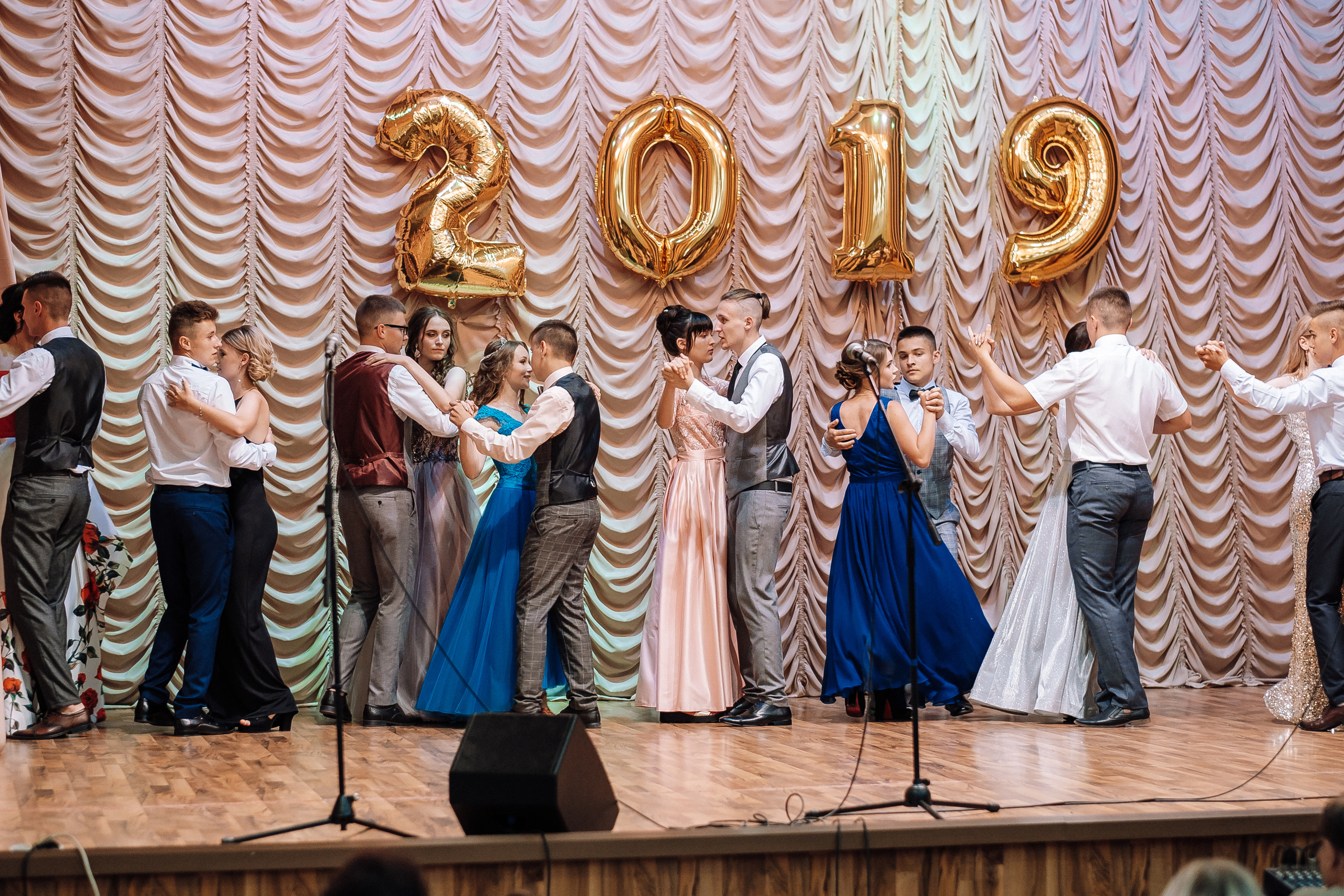 Выпускной школа номер 3. Хмельник. Ivan Skufinsky — wedding and family photographer in Vancouver