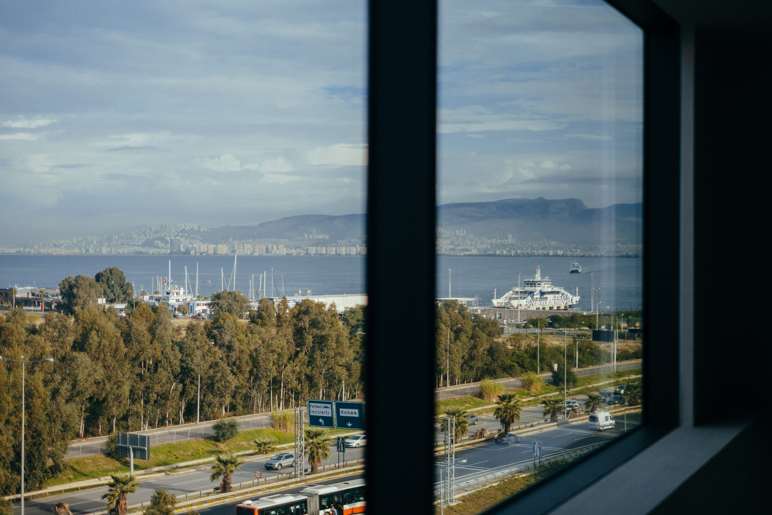 EXECUTIVE RETREAT Izmir Confidence Information Services. Ivan Skufinsky — wedding and family photographer in Vancouver