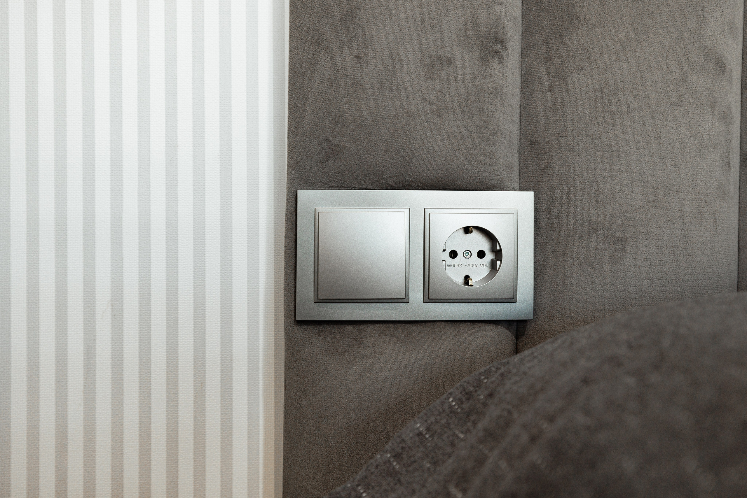 Real estate photographer in Vancouver Burnaby Richmond. Ivan Skufinsky — wedding and family photographer in Vancouver