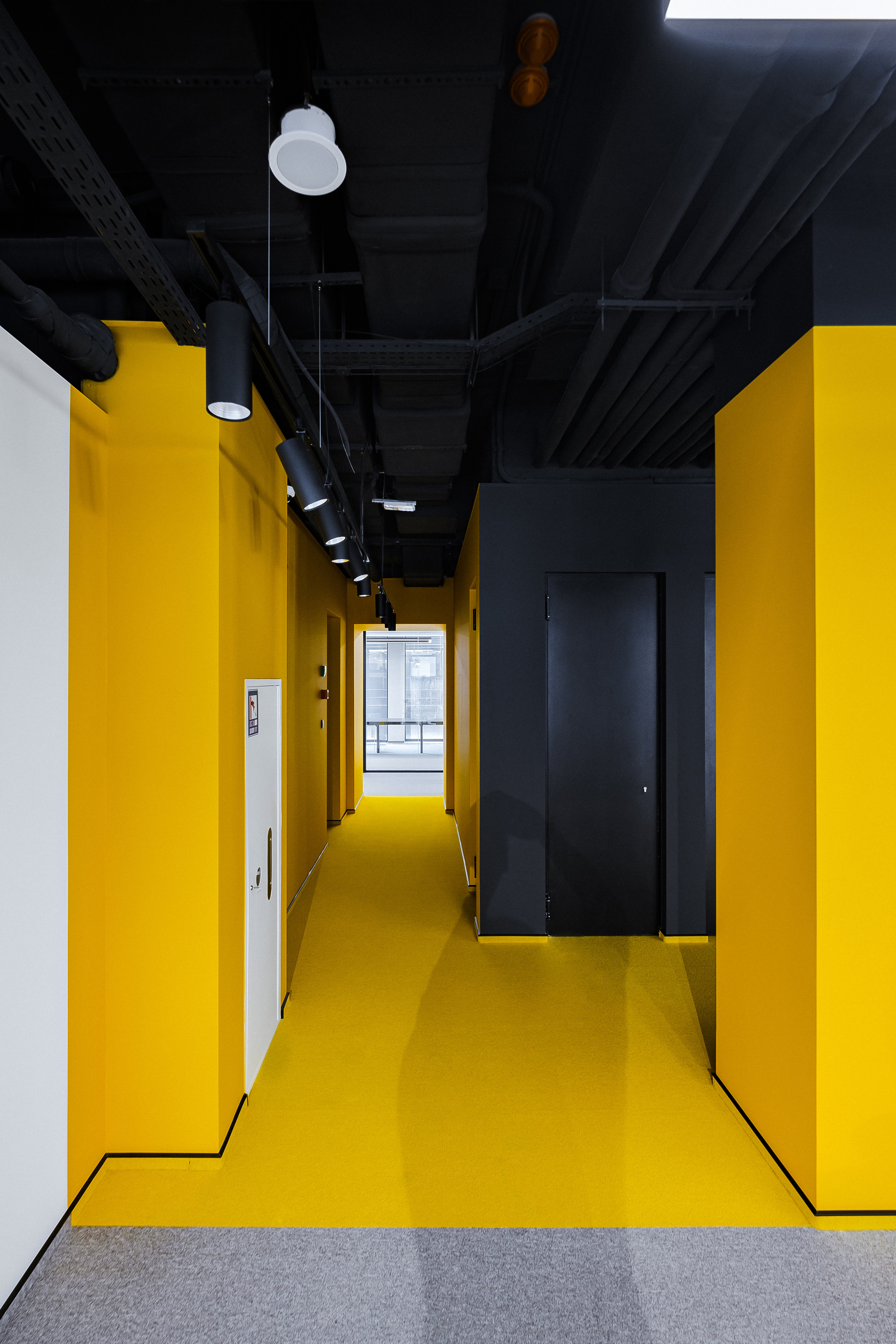 Interior photography and videography in Vancouver, BC, Richmond. Ivan Skufinsky — wedding and family photographer in Vancouver