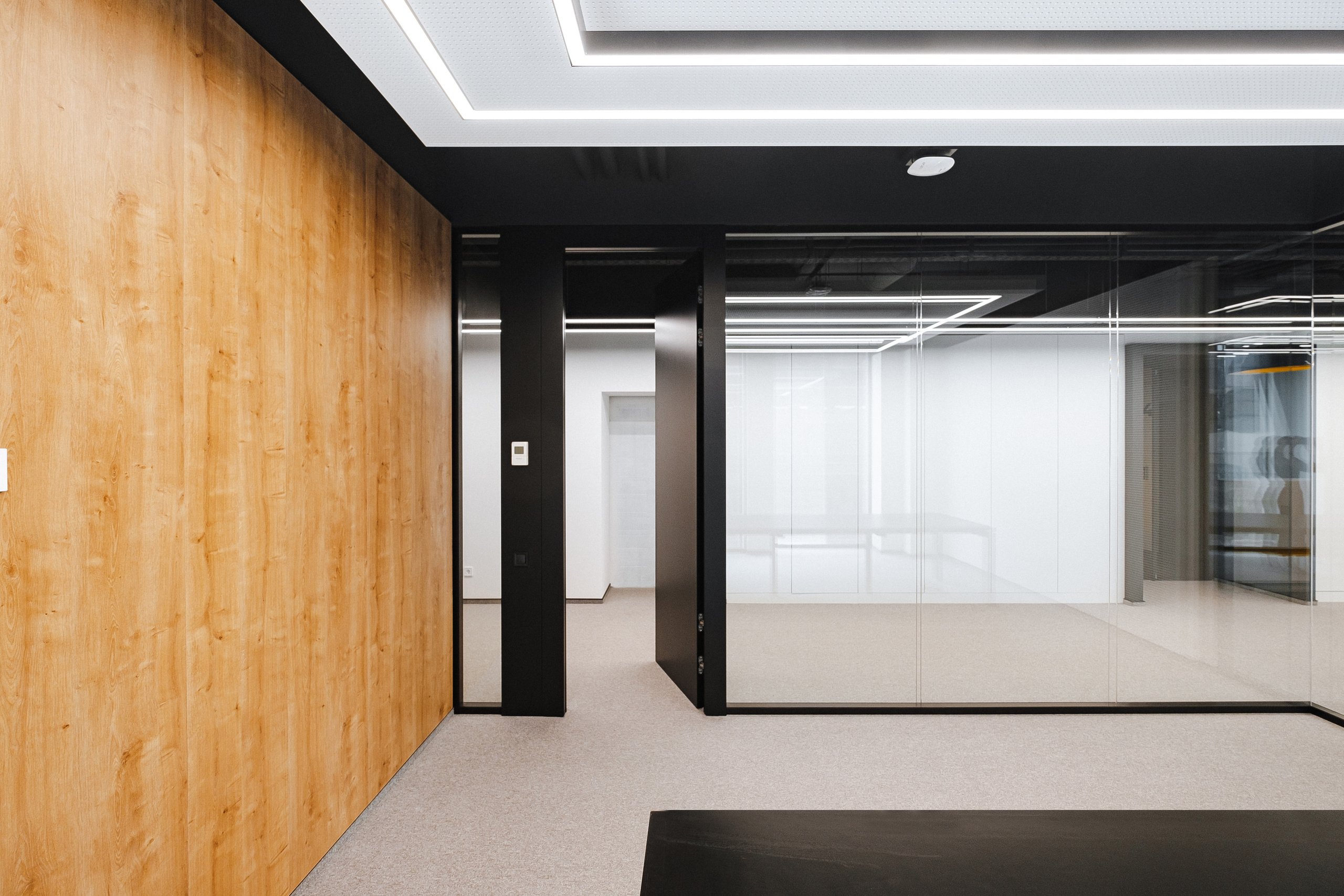 Interior photography and videography in Vancouver, BC, Richmond. Ivan Skufinsky — wedding and family photographer in Vancouver