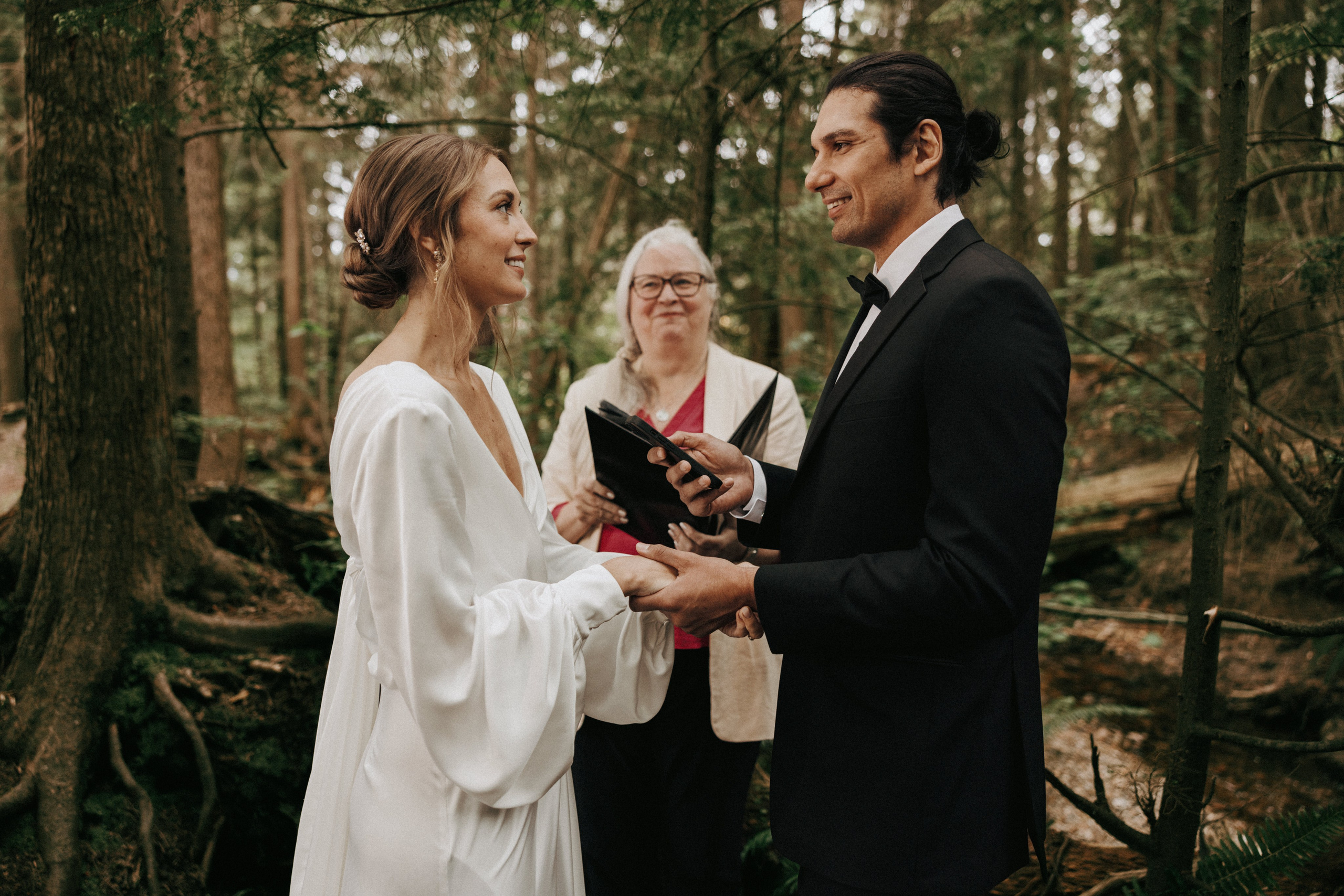 Michael & Caitlyn. Ivan Skufinsky — wedding and family photographer in Vancouver