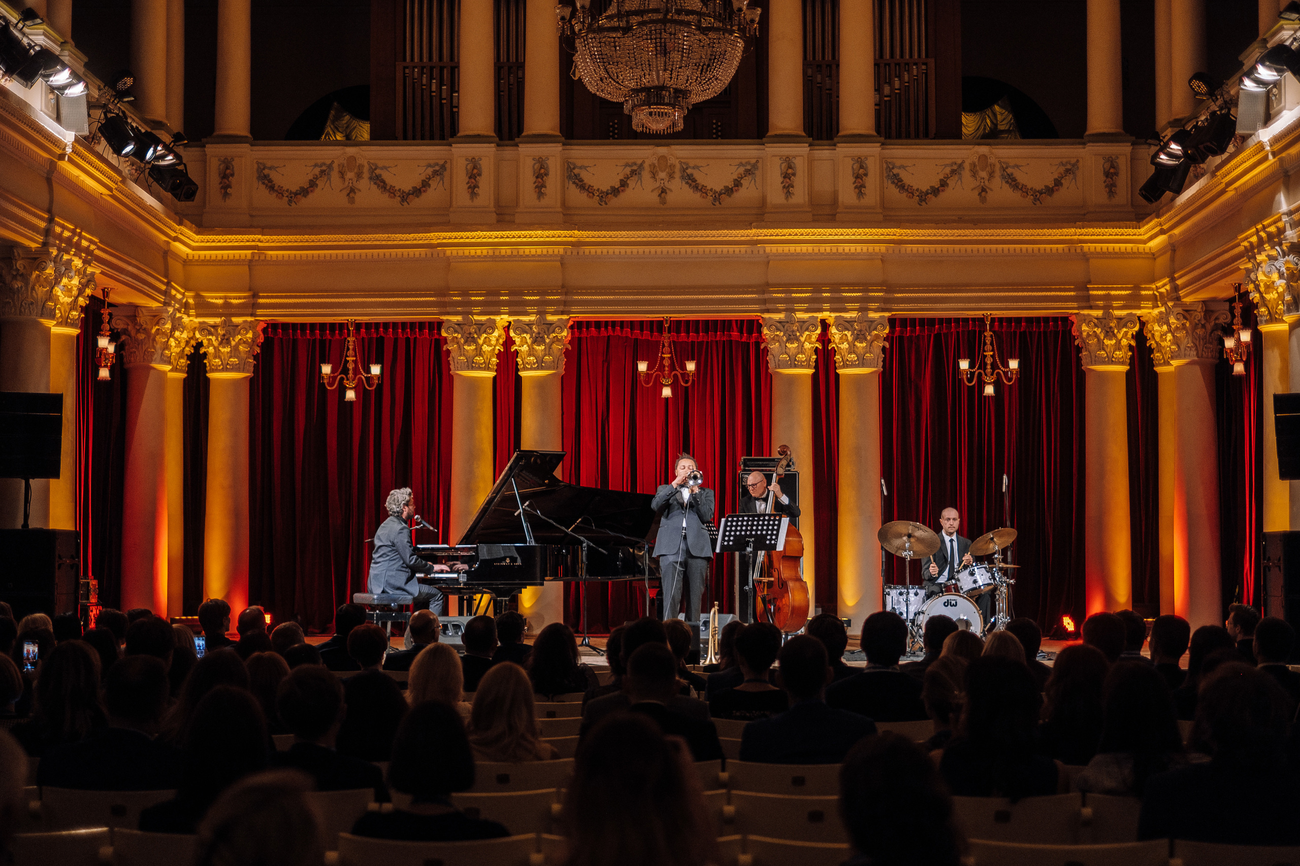 Deutsche Bank 10 years in Ukraine. Ivan Skufinsky — wedding and family photographer in Vancouver