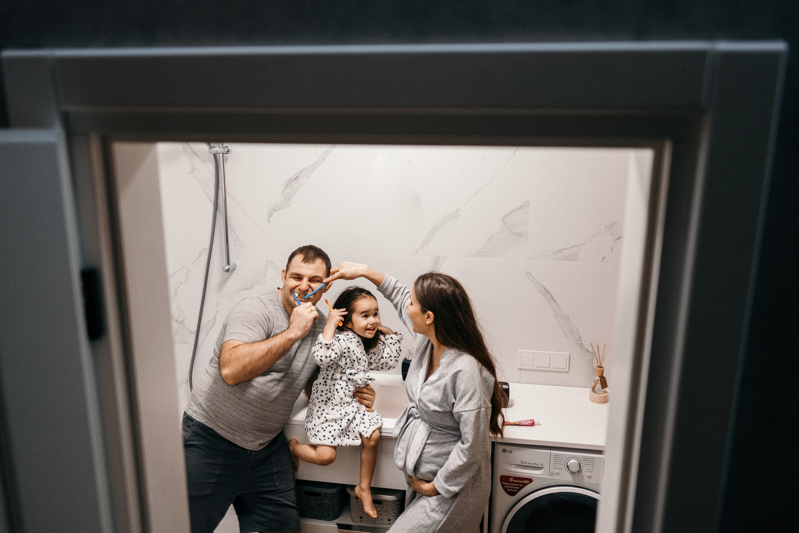 Марина+Андрей+Лиза+Животик. Ivan Skufinsky — wedding and family photographer in Vancouver