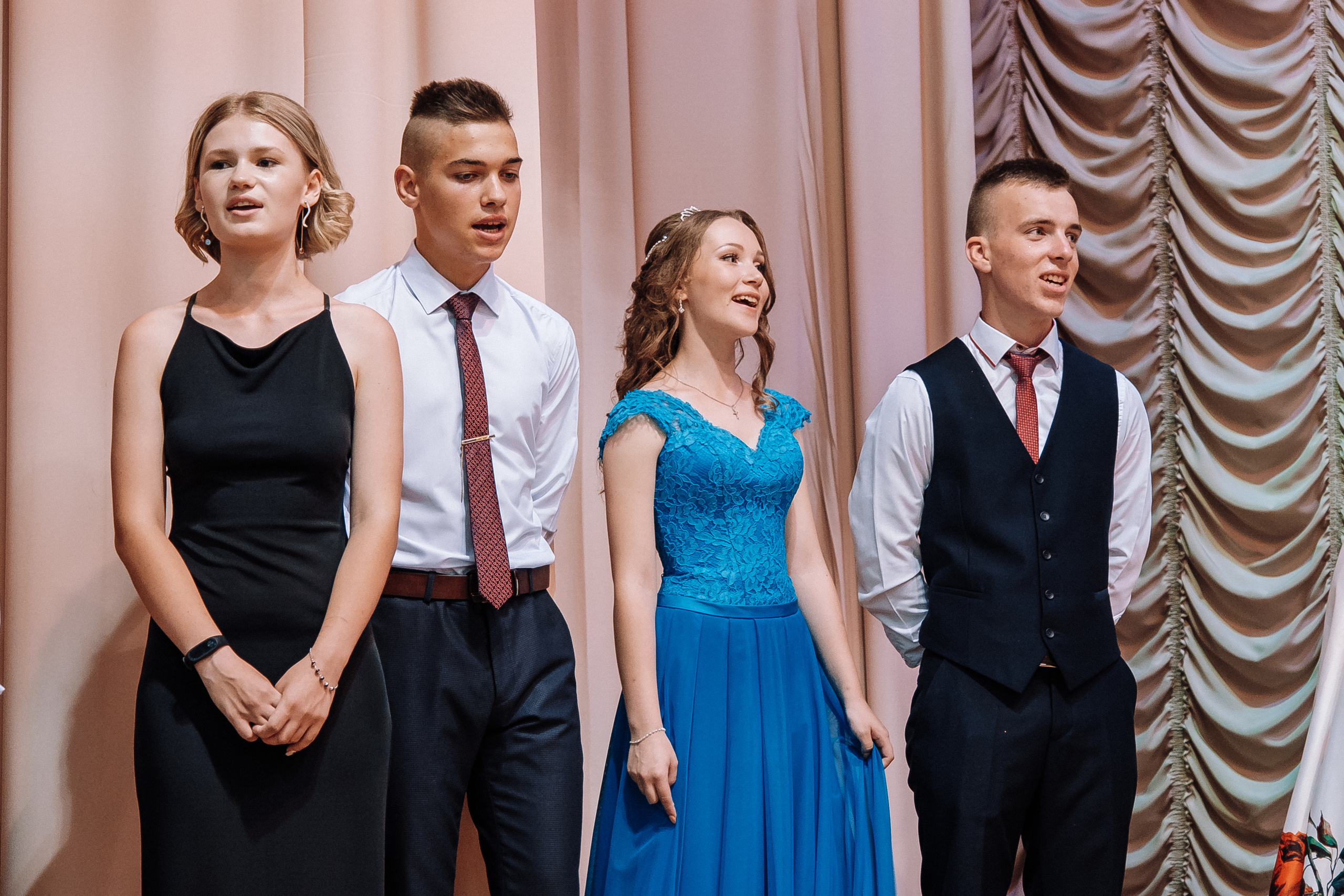 Выпускной школа номер 3. Хмельник. Ivan Skufinsky — wedding and family photographer in Vancouver