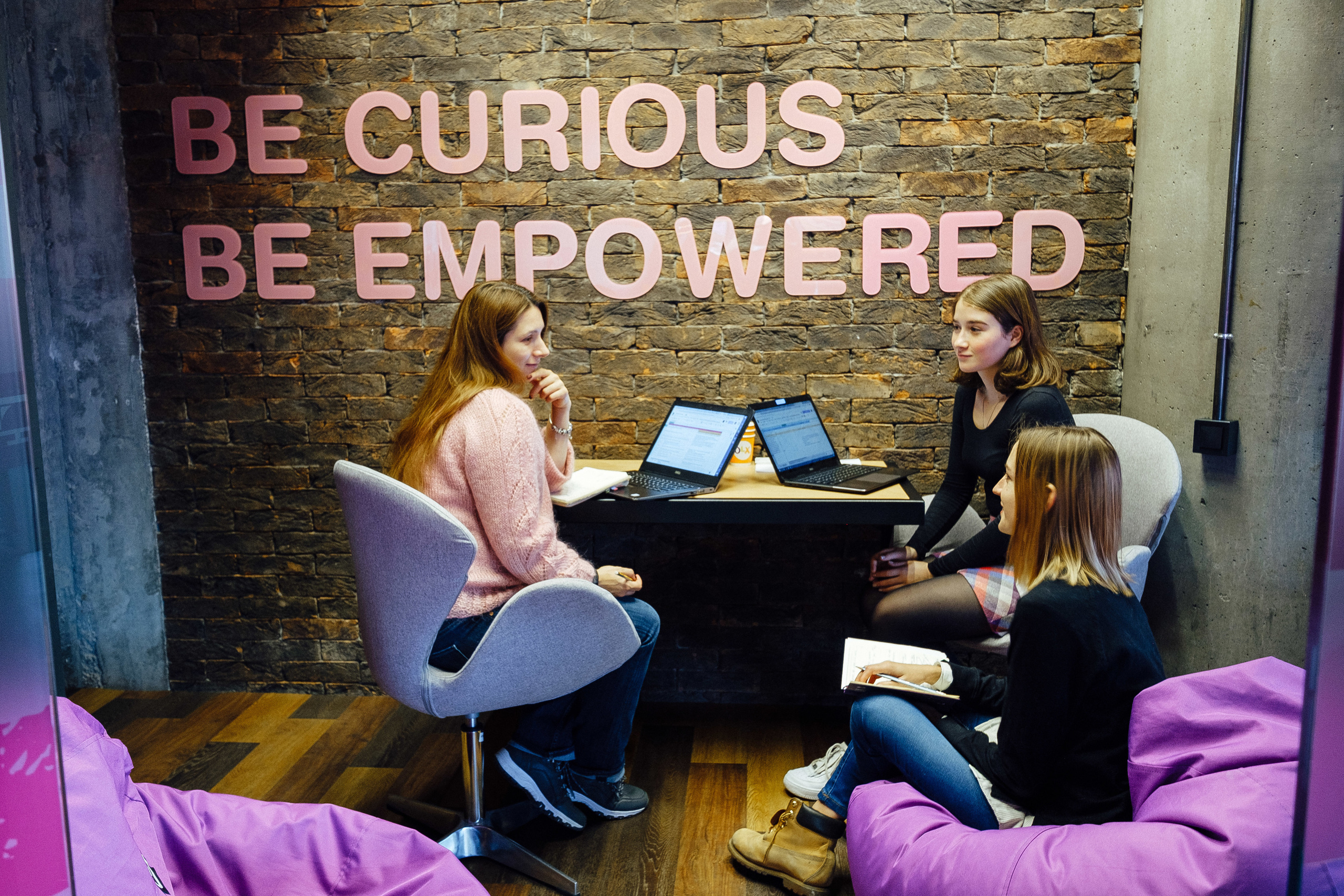 Фотоэкскурсия в компанию OLX. Ivan Skufinsky — wedding and family photographer in Vancouver