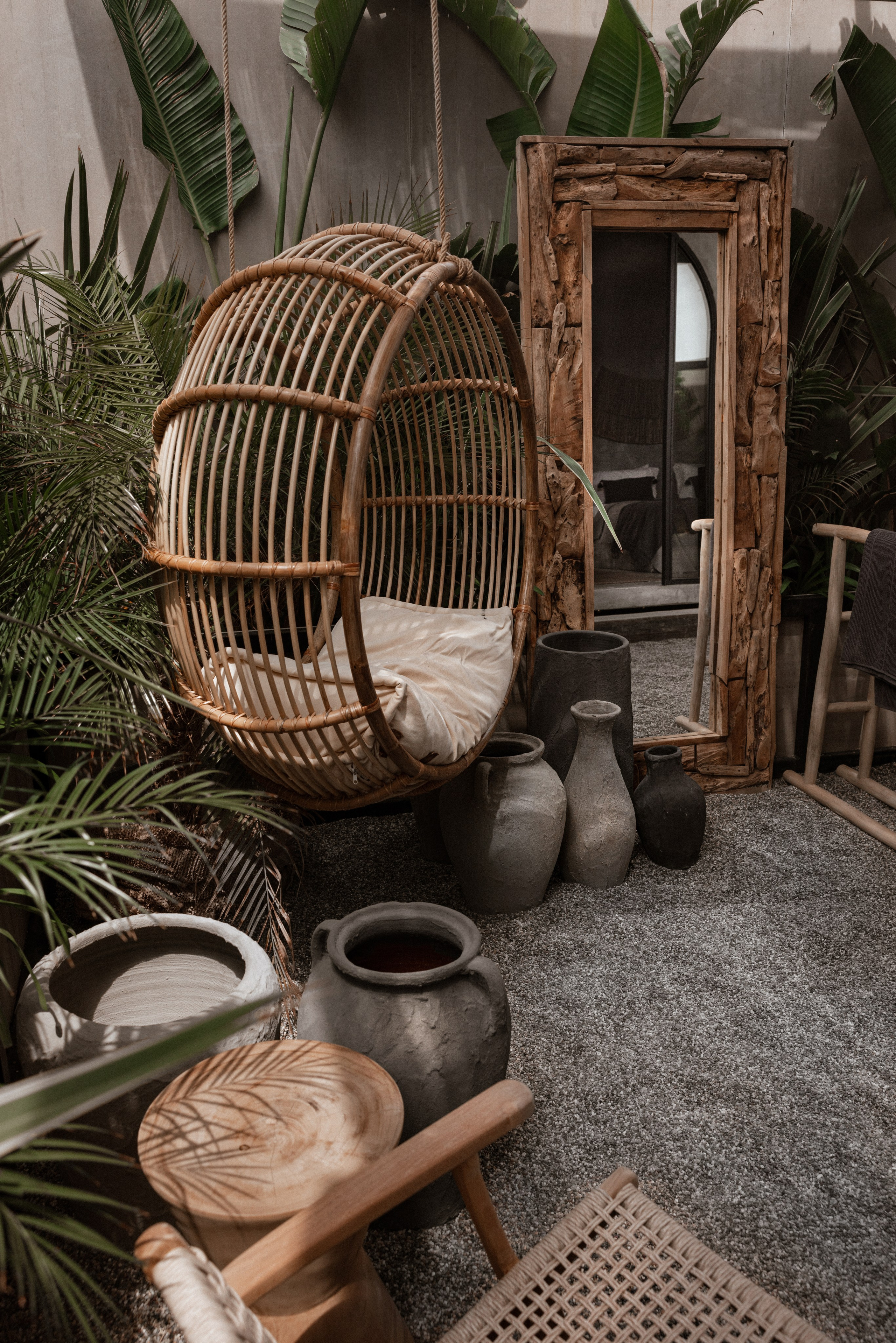 Interior photography and video shooting of a hotel in Bali style. Ivan Skufinsky — wedding and family photographer in Vancouver