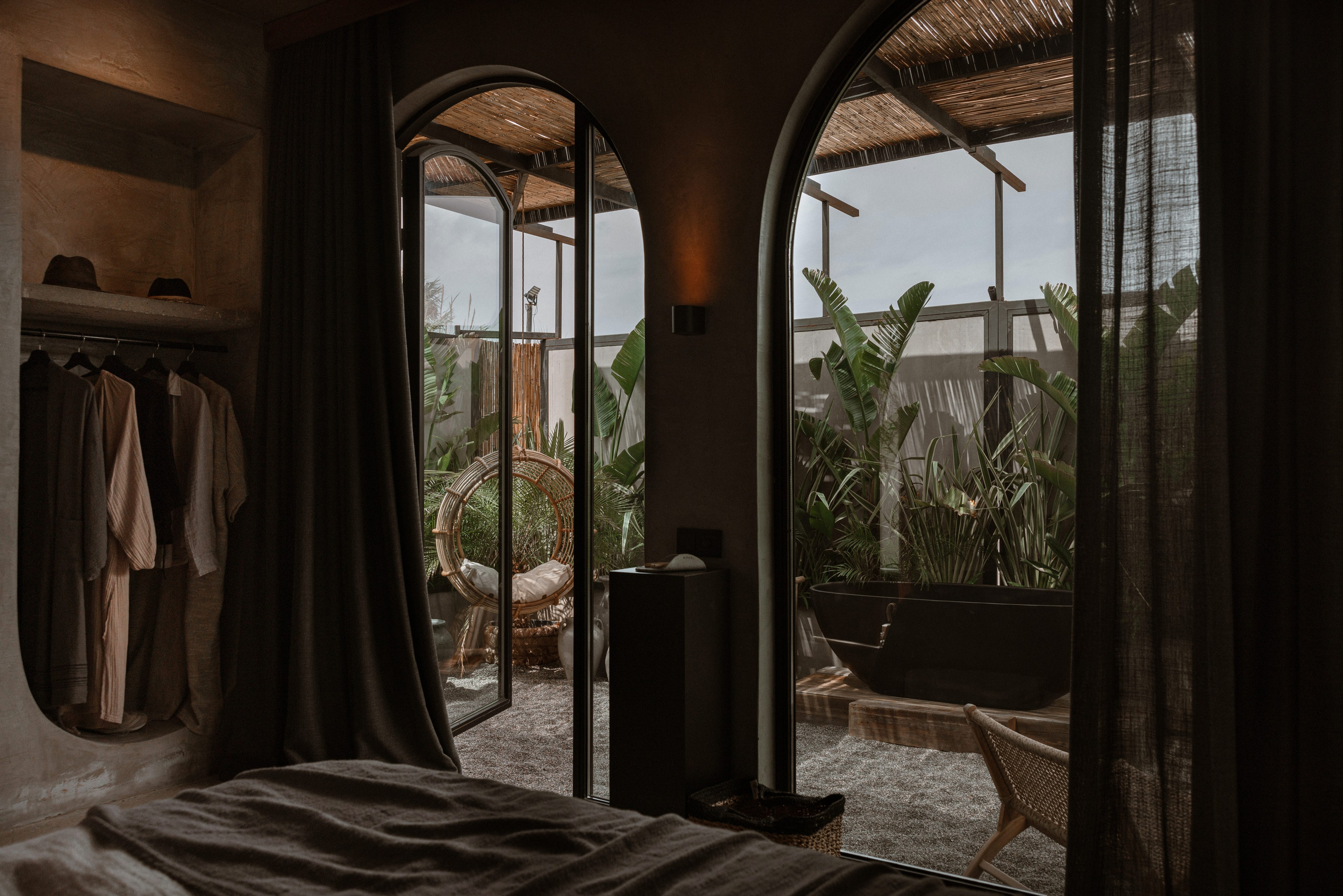 Interior photography and video shooting of a hotel in Bali style. Ivan Skufinsky — wedding and family photographer in Vancouver