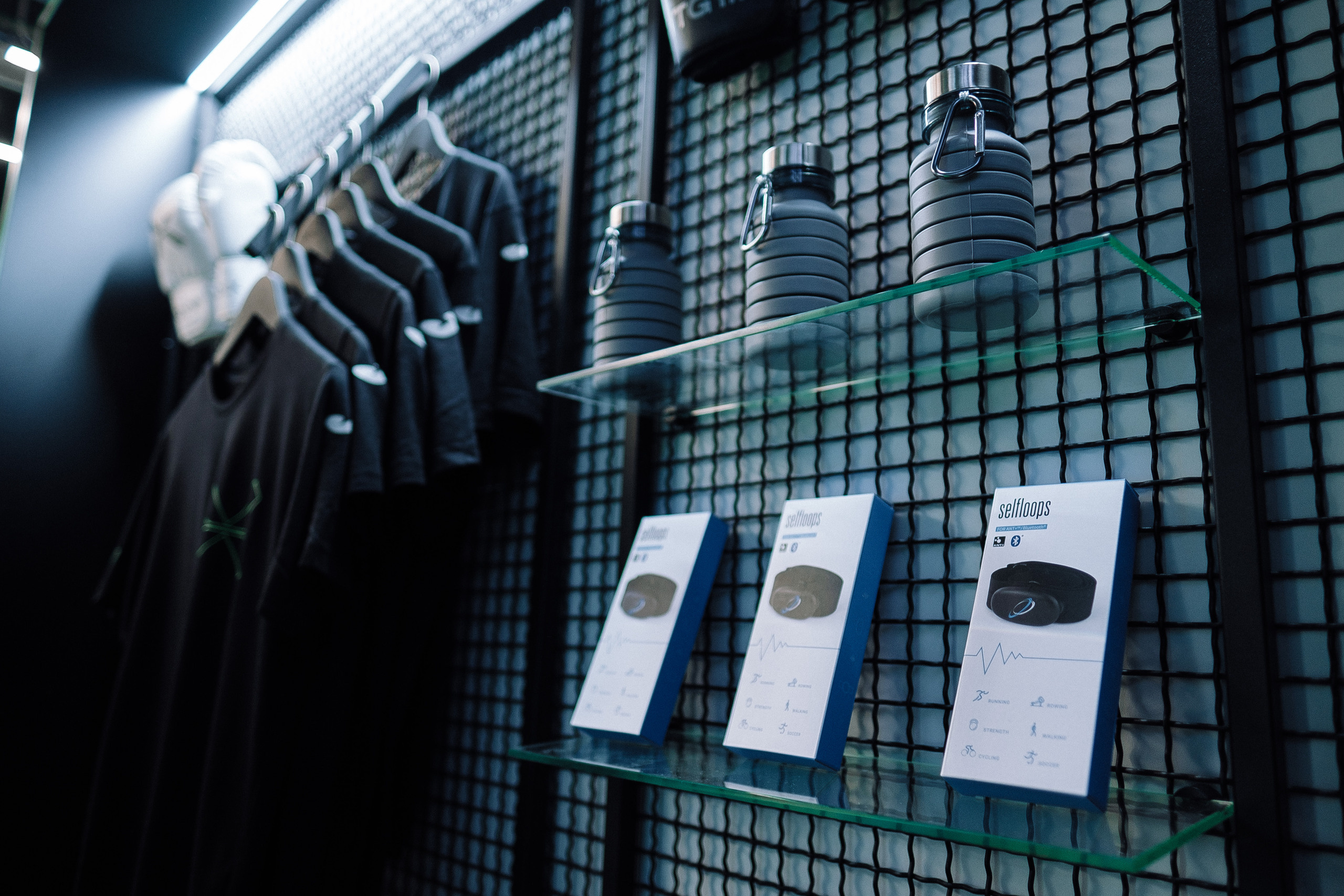 FitgyX контент 1 интерьер. Ivan Skufinsky — wedding and family photographer in Vancouver